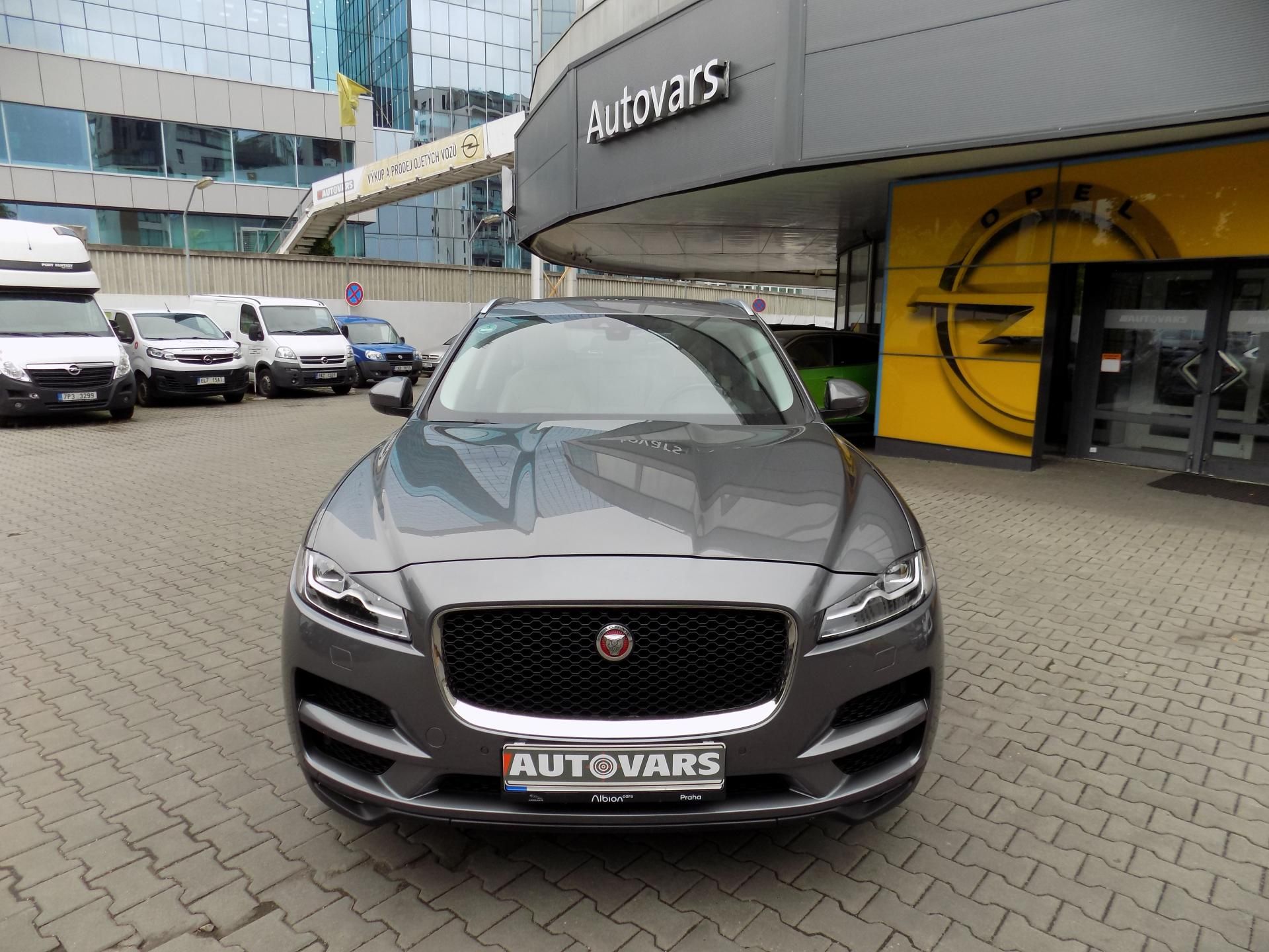 Jaguar F-Pace, 2.0 D Původ ČR - fotka 2