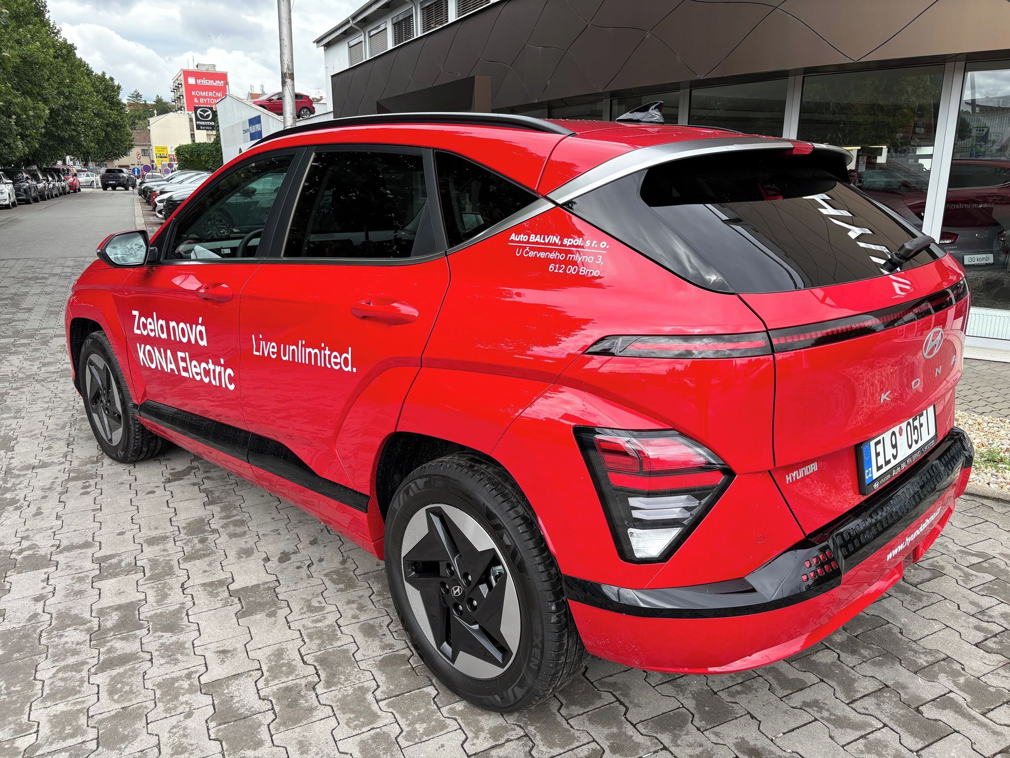 Hyundai Kona, Czech Edition EV 27 64,8KWH - fotka 2