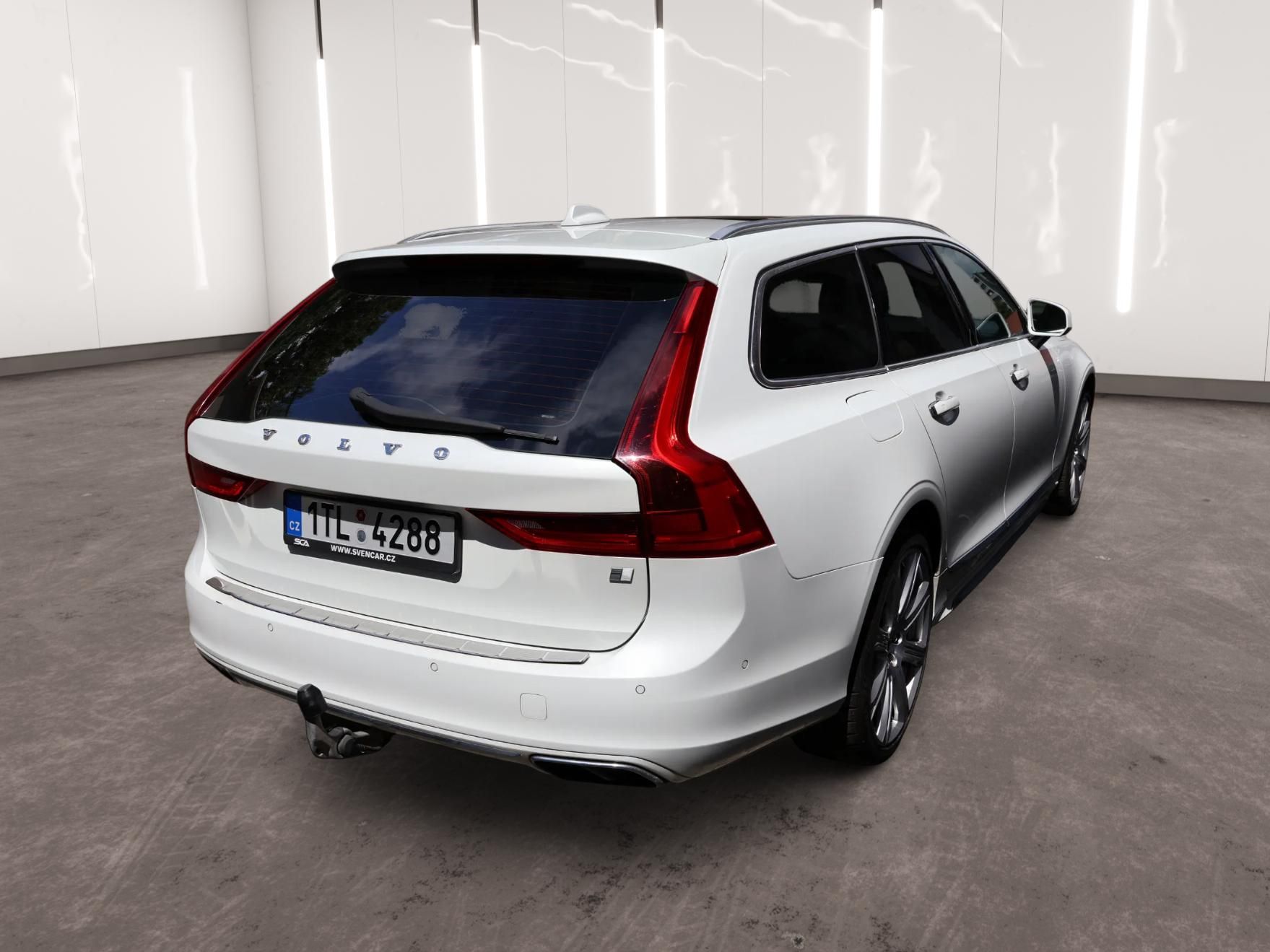 Volvo V90, D4 Inscription - fotka 4
