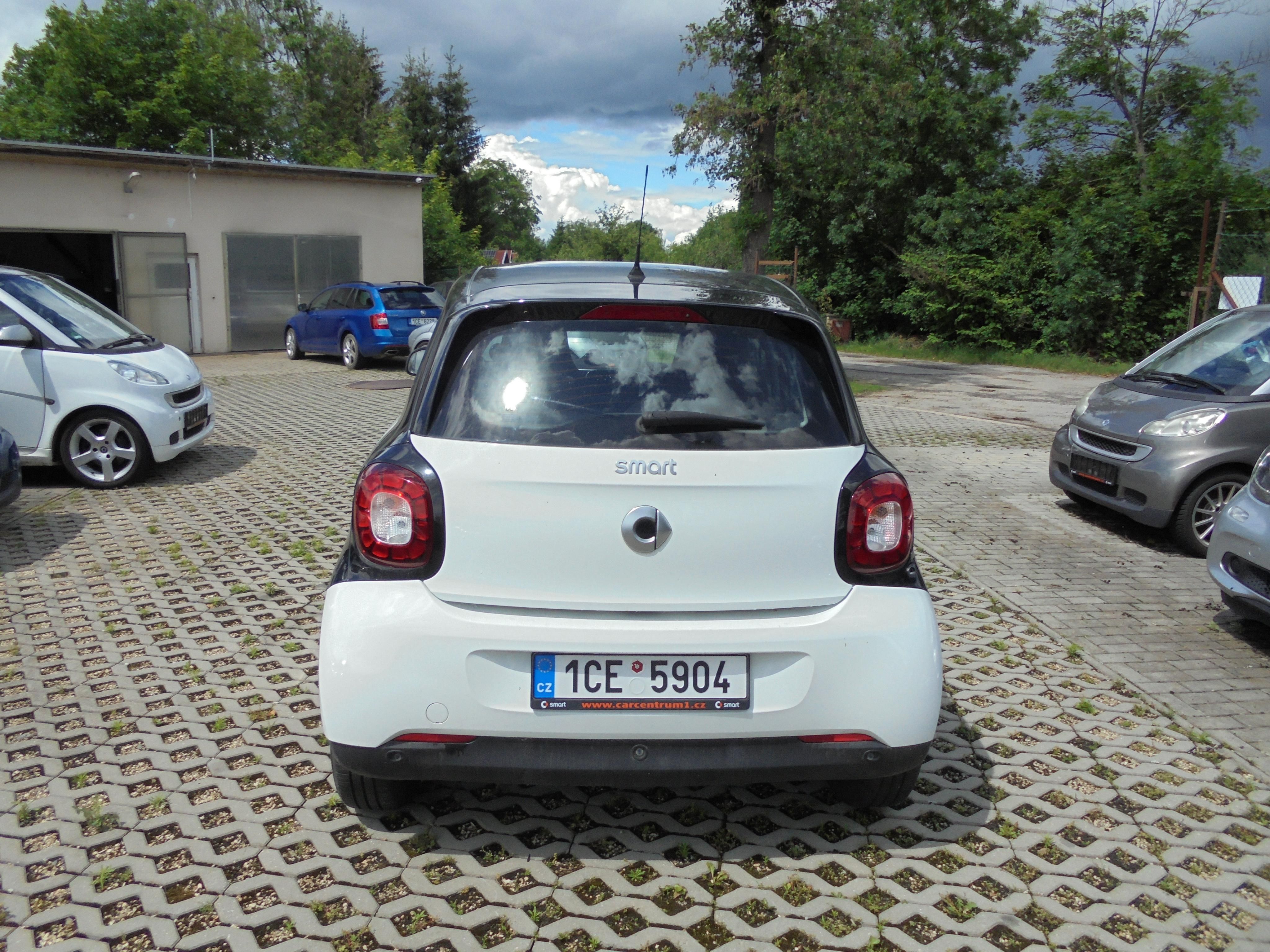 Smart Forfour, 1,0i klimatizace automat - fotka 5