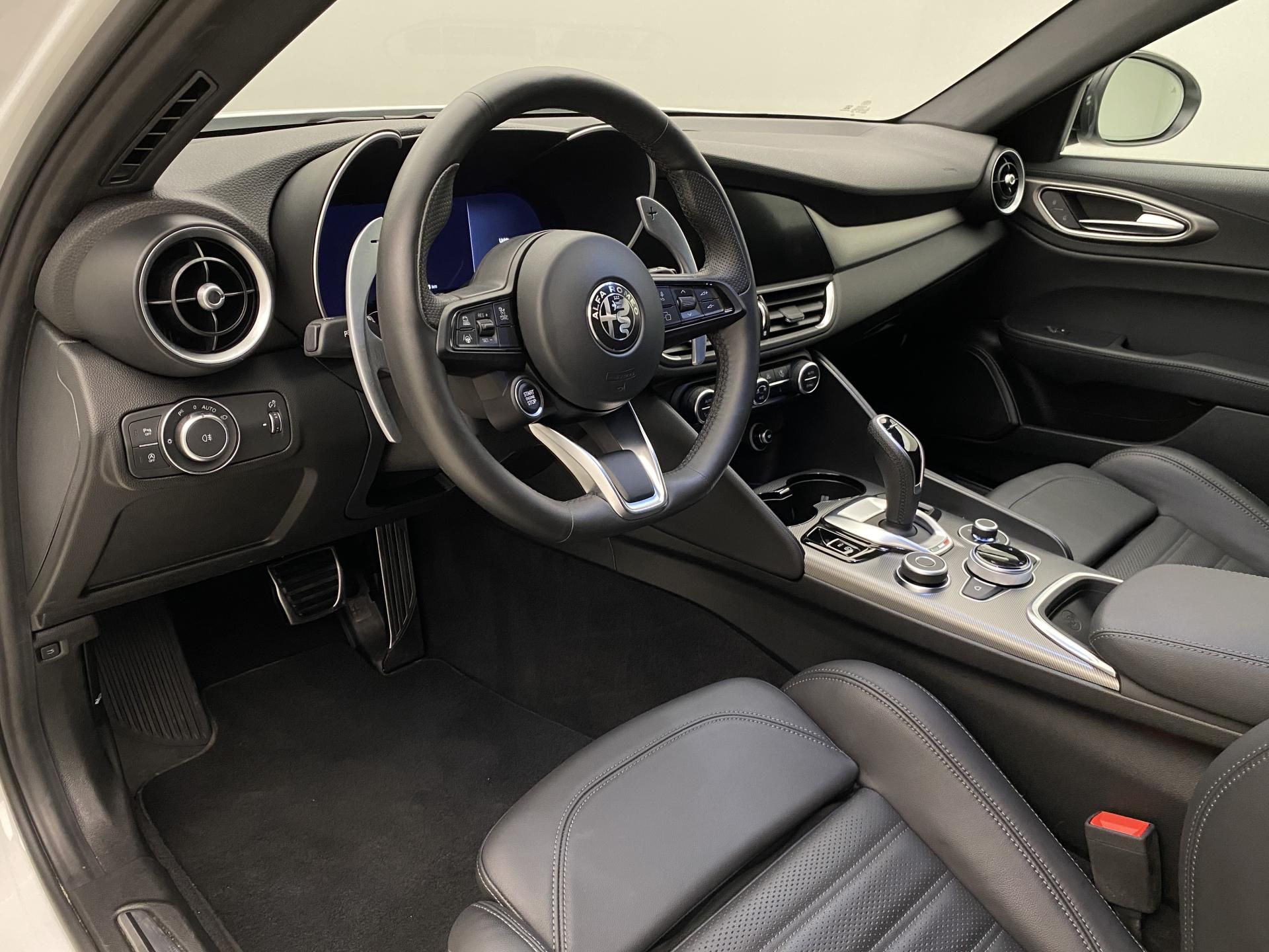 Alfa Romeo Giulia, 2.0T VELOCE Q4 AUT - fotka 4