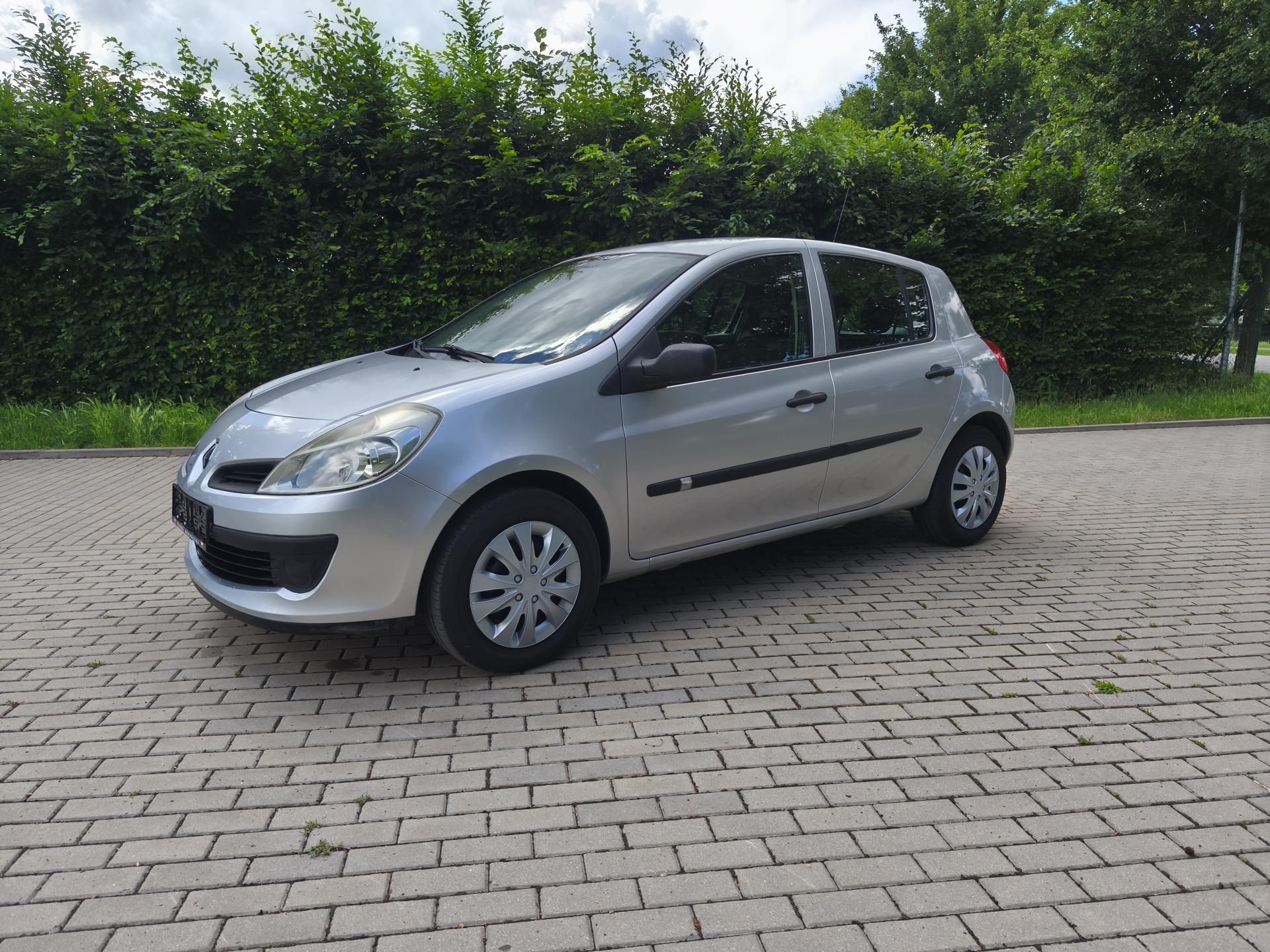 Renault Clio, 1.2 confort- nové rozvody - fotka 2
