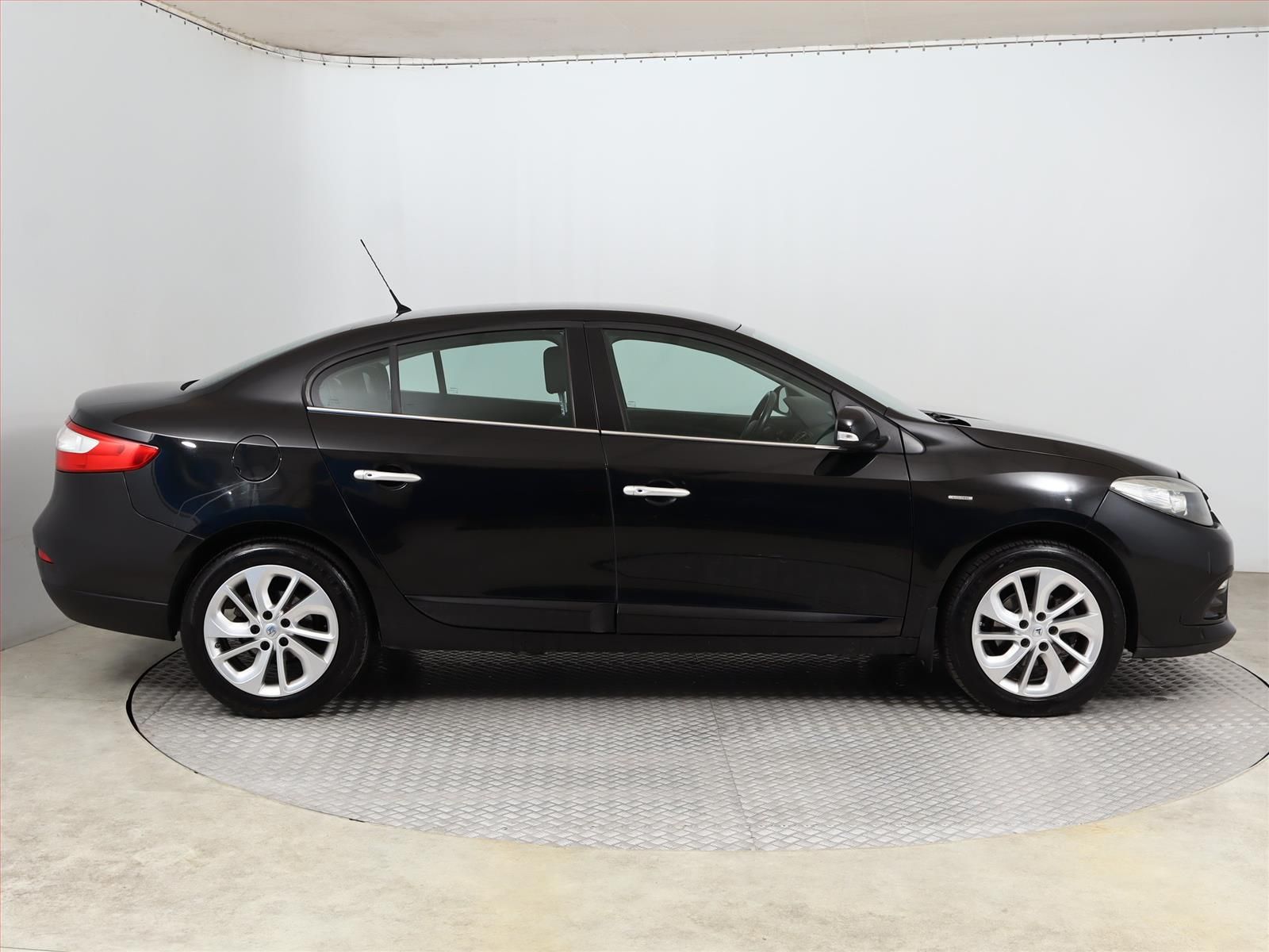 Renault Fluence, 1.5 dCi, Automatická klima - fotka 6