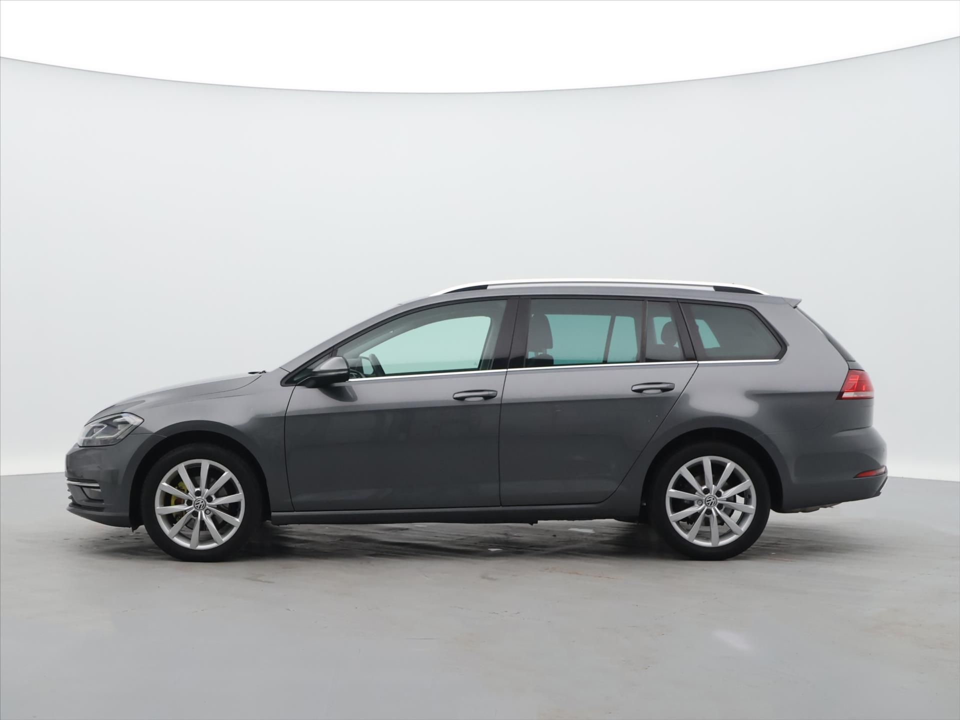 Volkswagen Golf, 2,0 TDI 110KW Highline - fotka 4