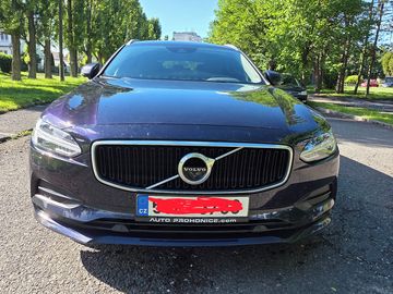 Volvo V90 D4 MOMENTUM