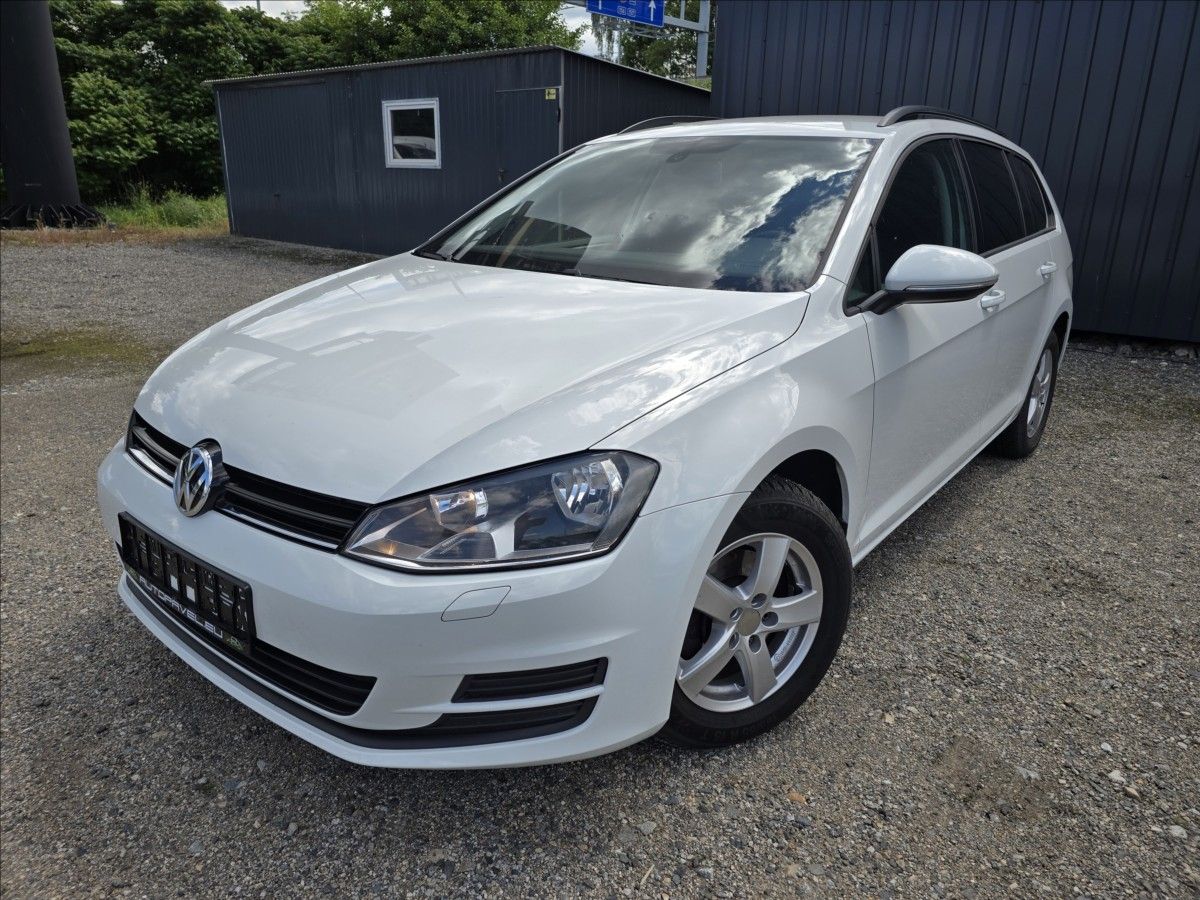 Volkswagen Golf, 1,6 TDi 77kw DSG ,tažné navi,