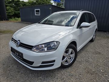 1,6 TDi 77kw DSG ,tažné navi,