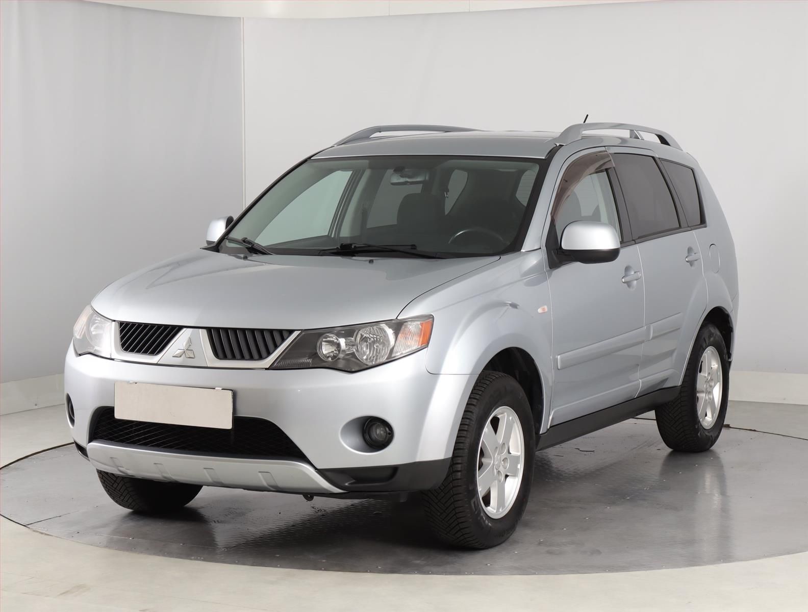 Mitsubishi Outlander, 2.4 MIVEC, LPG - fotka 2
