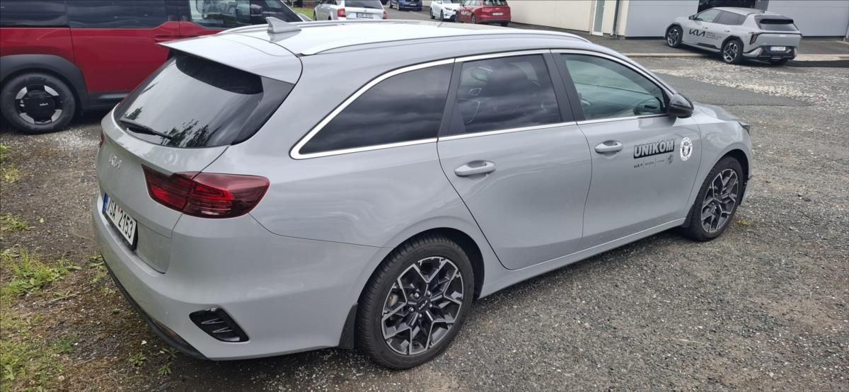 Kia Cee´d, 1,5 T-GDi Edice 30 2025 - fotka 3