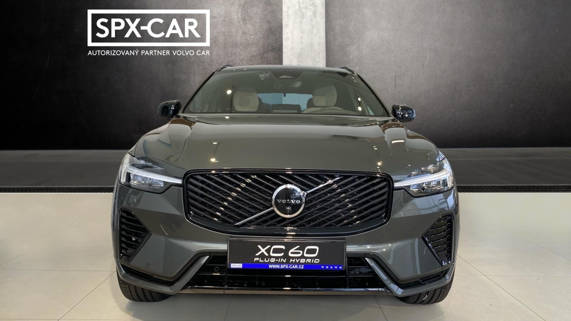 Volvo XC60, ULTRA DARK, B5 AWD, 184+10 kW - fotka 2