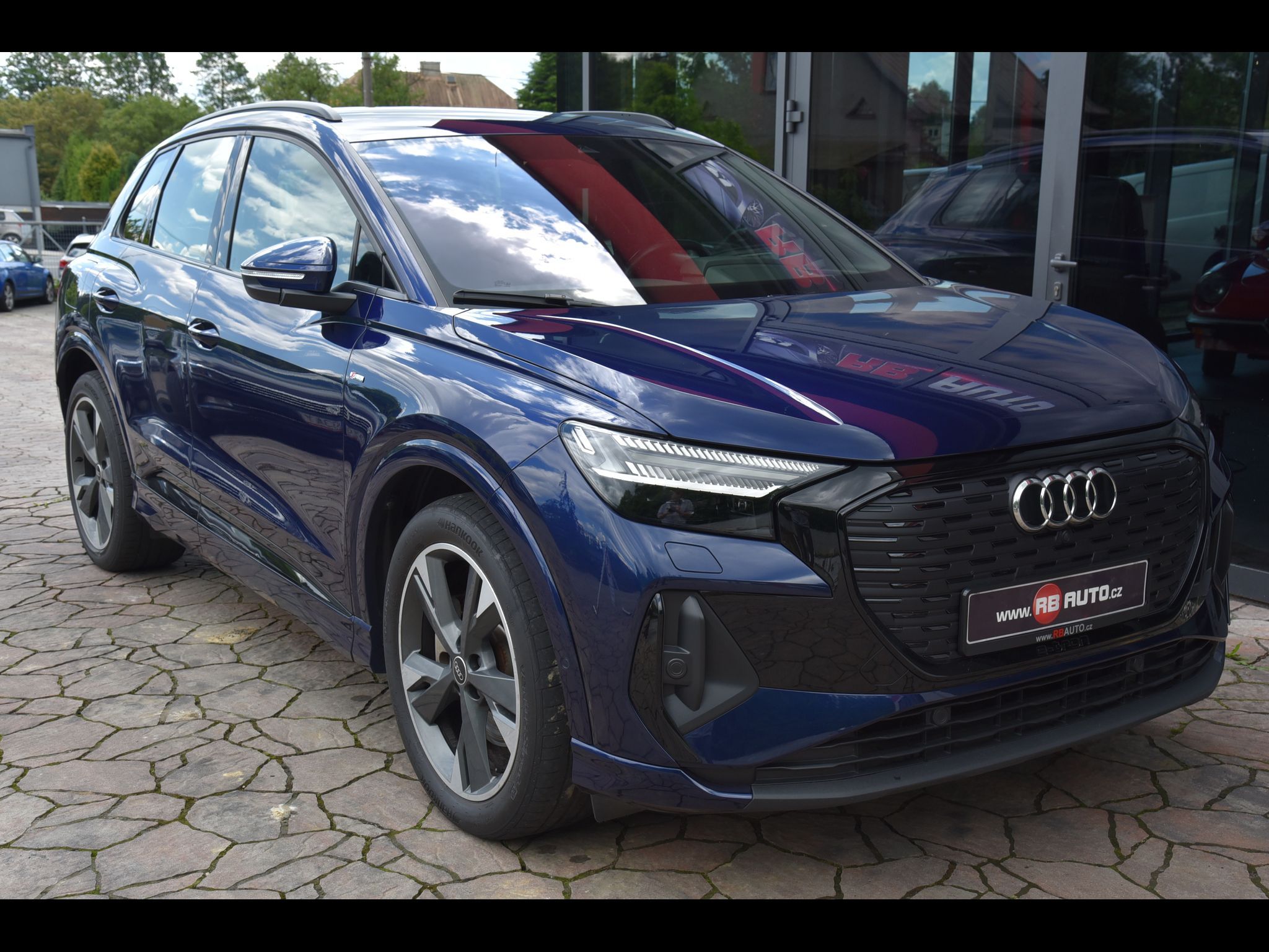 Audi Q4, vůz na cestě