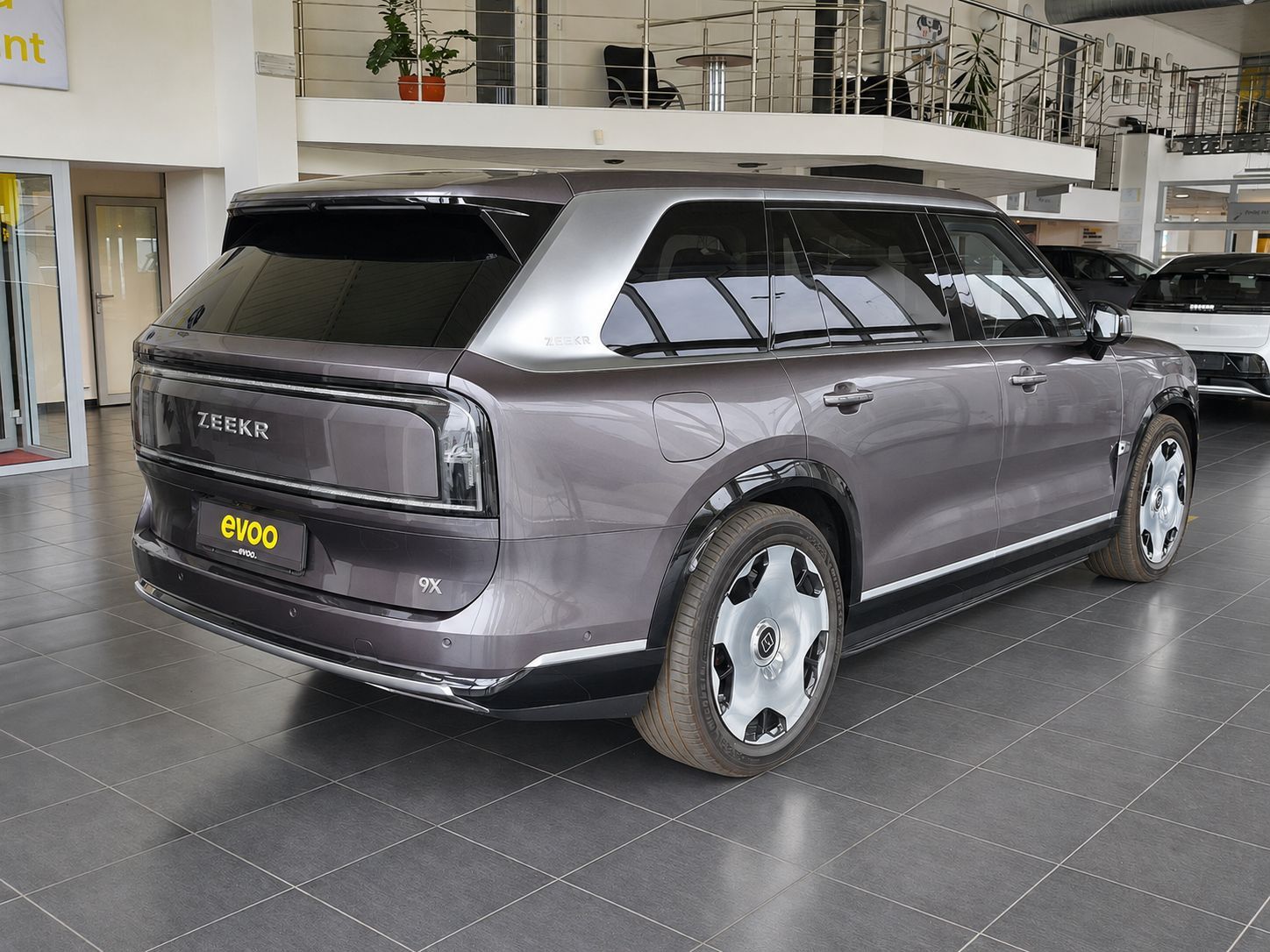 Zeekr 9X, Ultra 70 kWh Hyper-SUV 4WD - fotka 4
