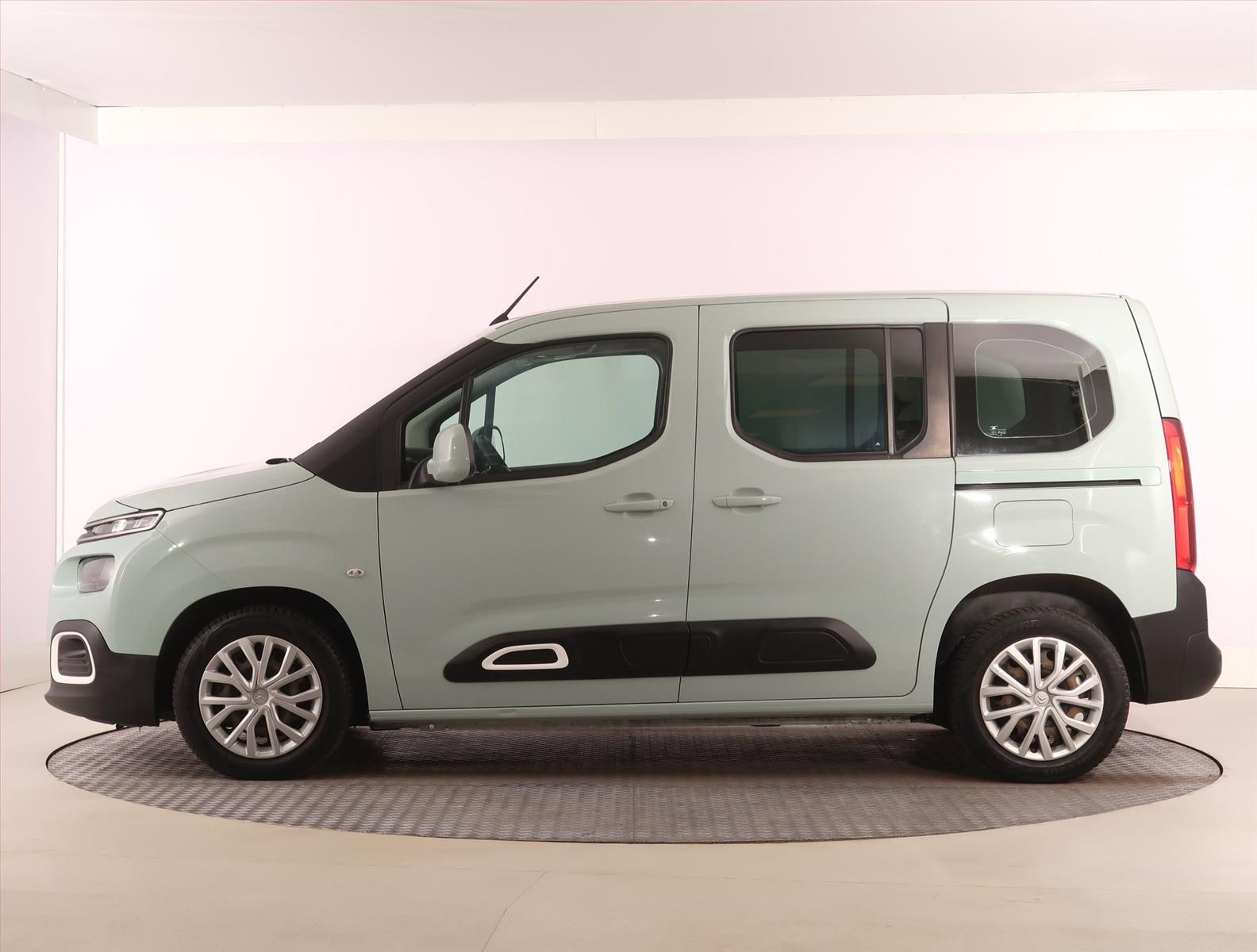 Citroën Berlingo, 1.2 PureTech, Live, 7Míst - fotka 3