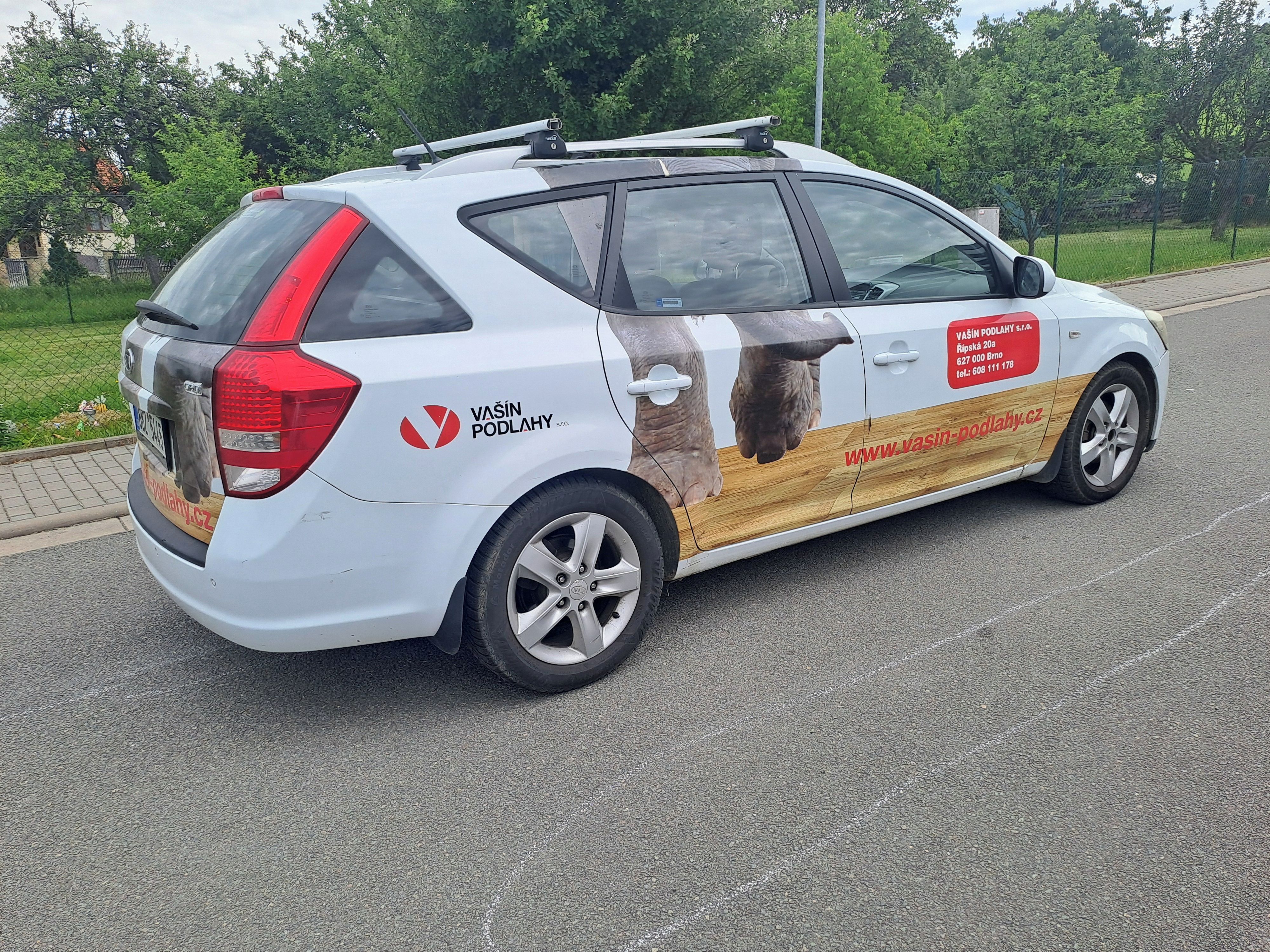 Kia Cee´d, 1.MAJ,SERVISOVANÝ VŮZ,DPH - fotka 6