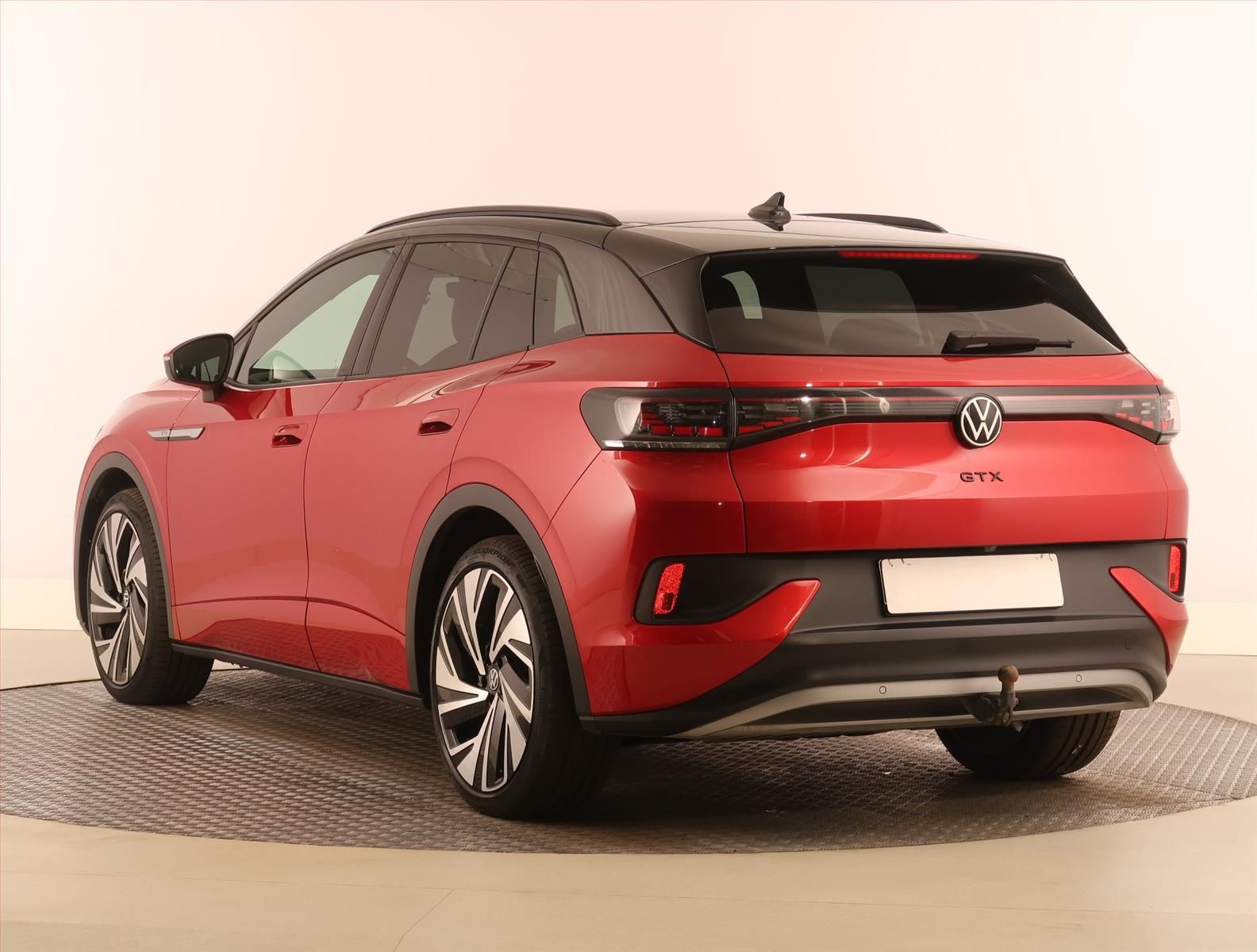 Volkswagen ID.4, GTX (82 kWh), SoH 92%, 4X4 - fotka 4