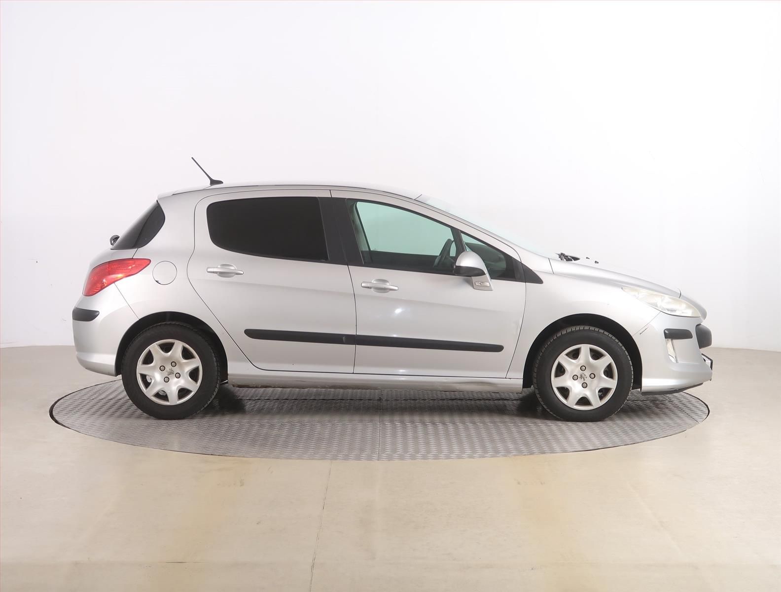 Peugeot 308, 1.6 HDi, Serv.kniha, po STK - fotka 6