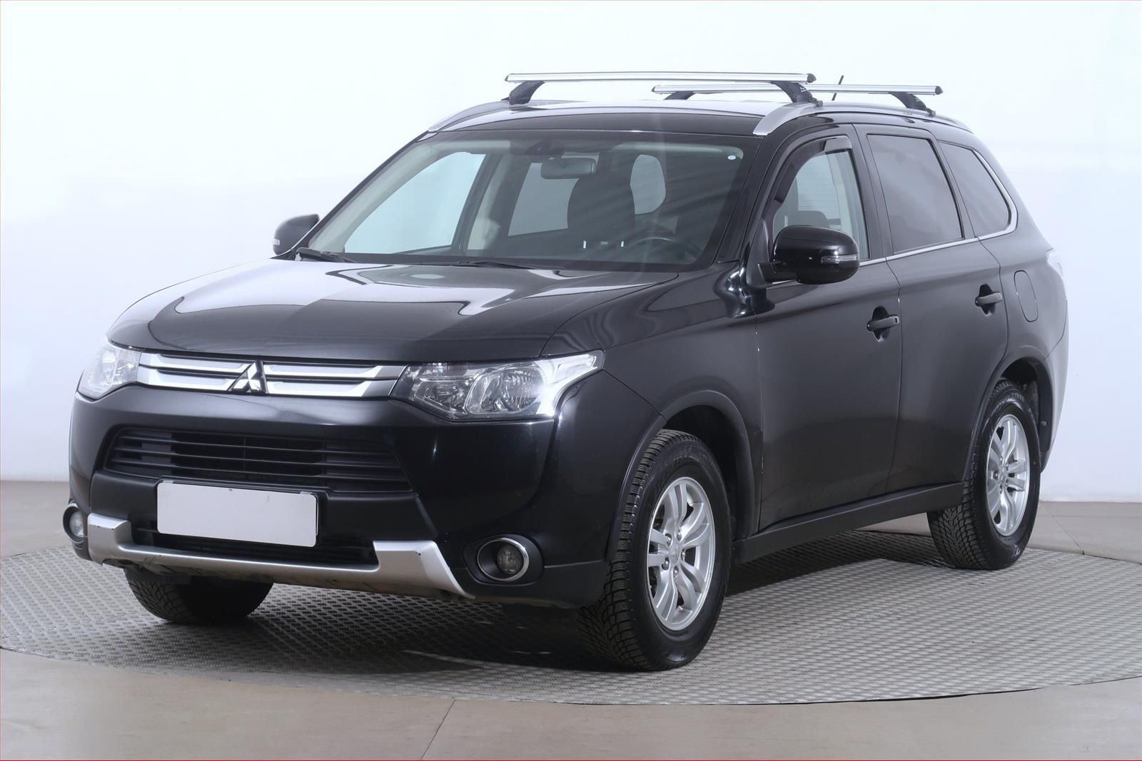 Mitsubishi Outlander, 2.2 DI-D, 4X4, Serv.kniha - fotka 2