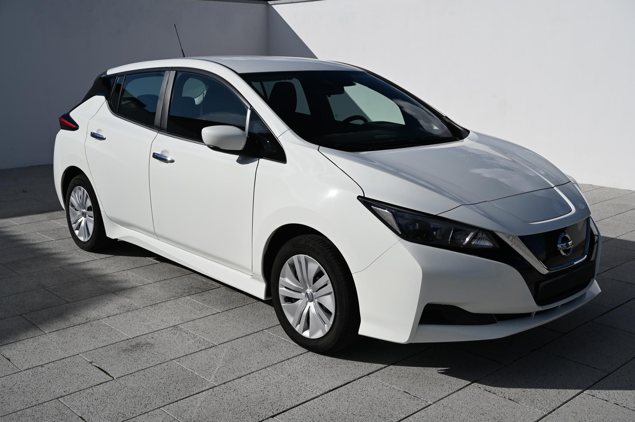 Nissan LEAF, Basis 40kWH 110KW 3/2021 - fotka 3