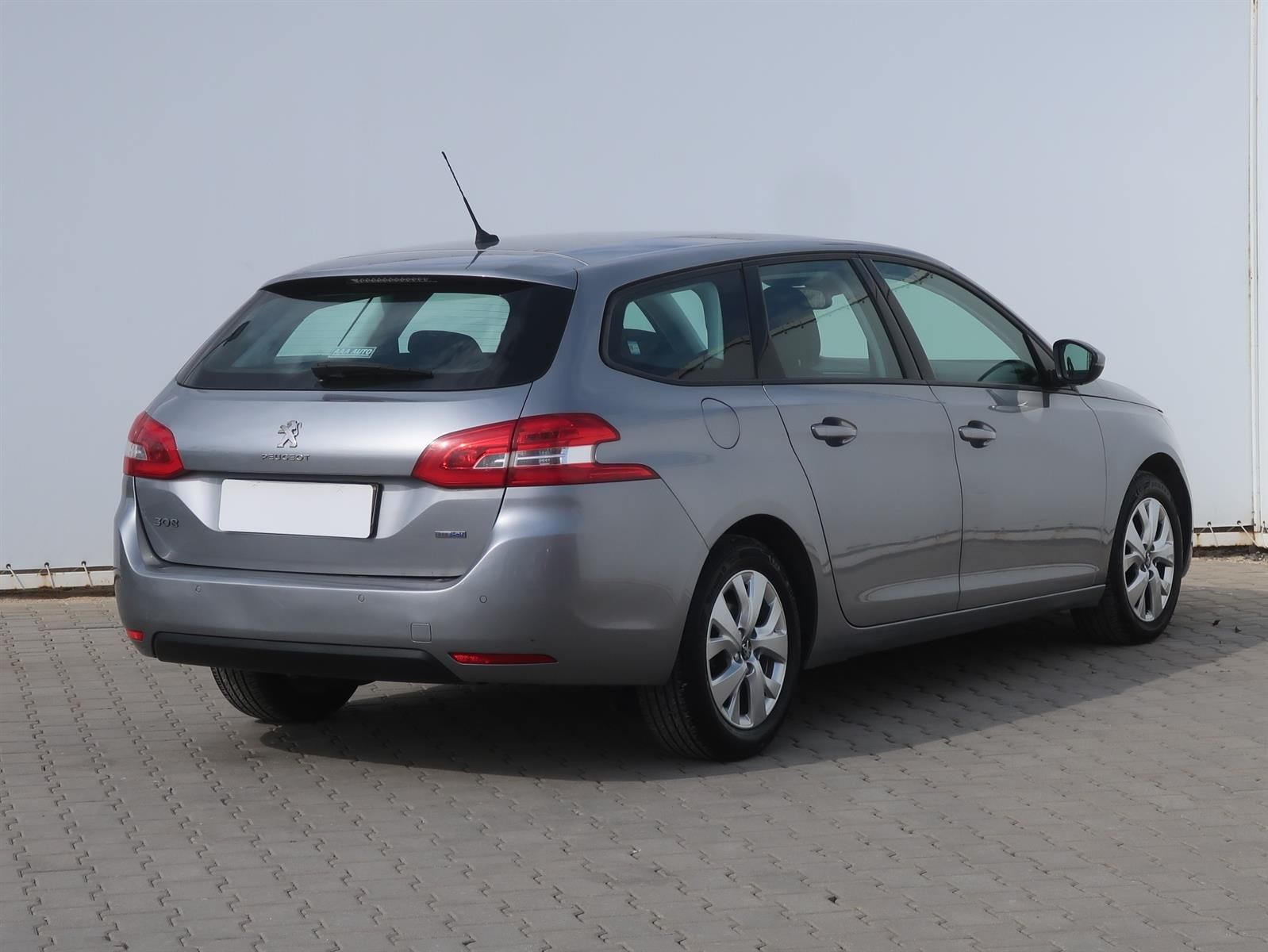 Peugeot 308, 2.0 BlueHDi - fotka 5