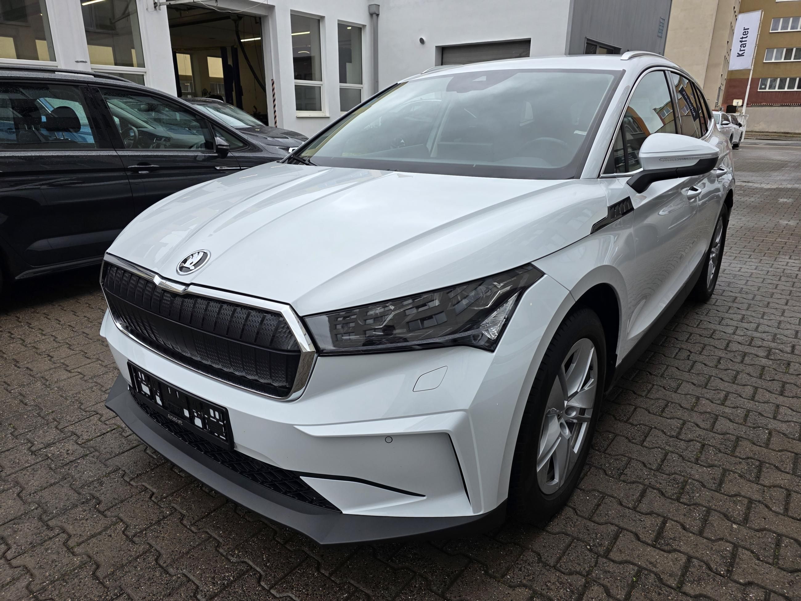 Škoda Enyaq iV, iV 80 150kW / ALU 19'' / Tažné - fotka 2