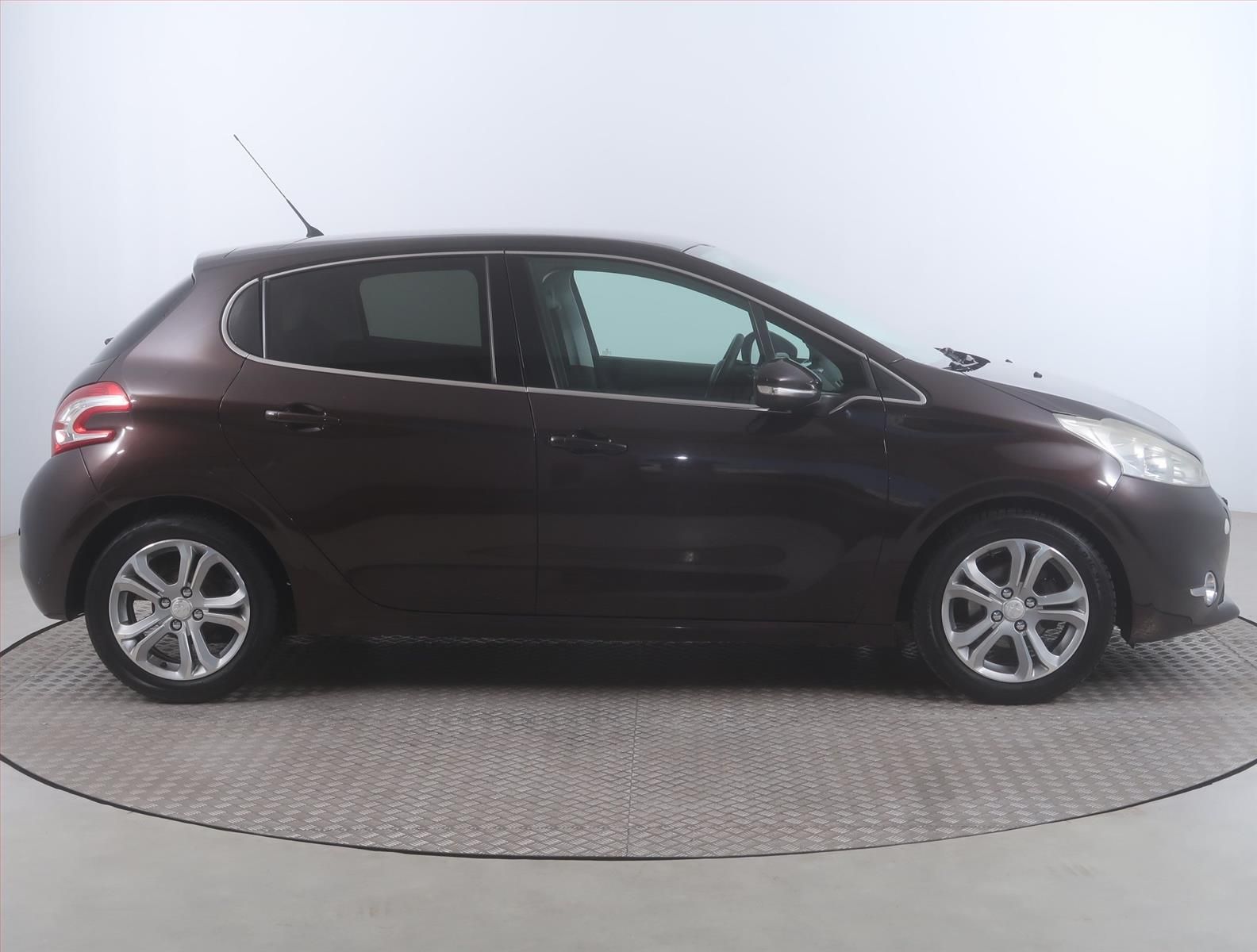 Peugeot 208, 1.2 PureTech, Serv.kniha - fotka 6