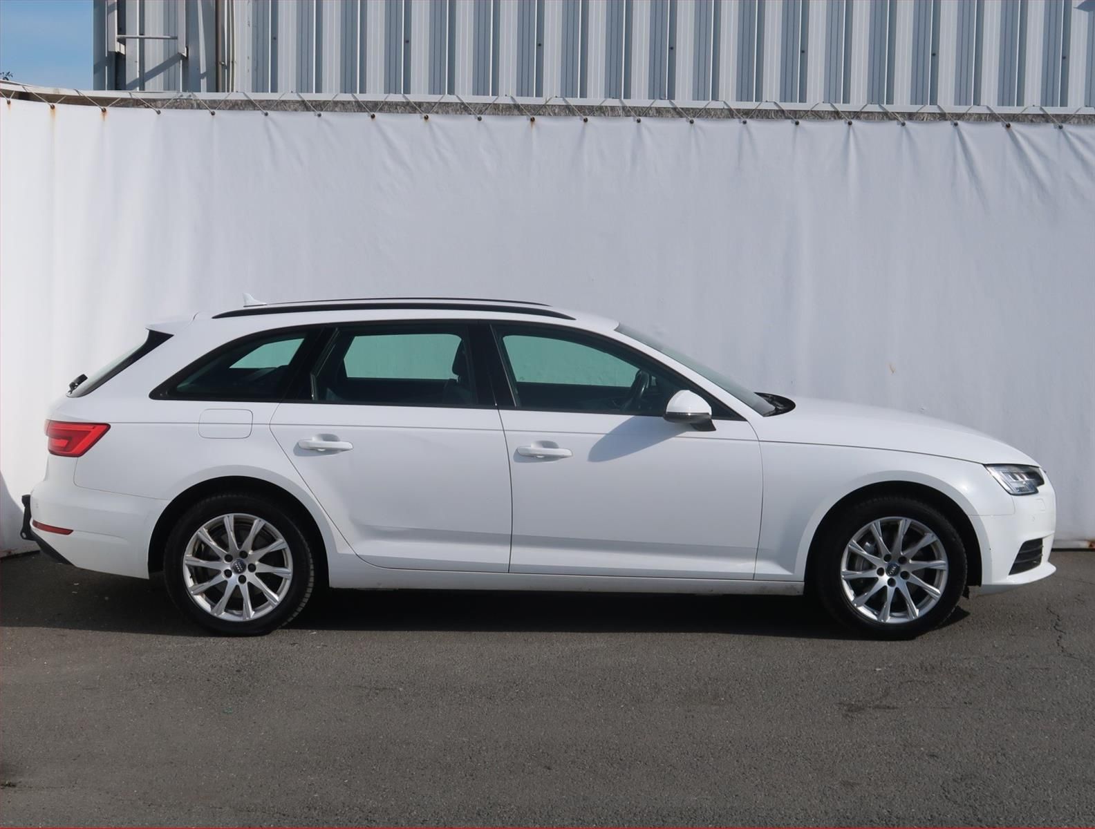 Audi A4, 2.0 TDI, 4X4, Automat - fotka 6