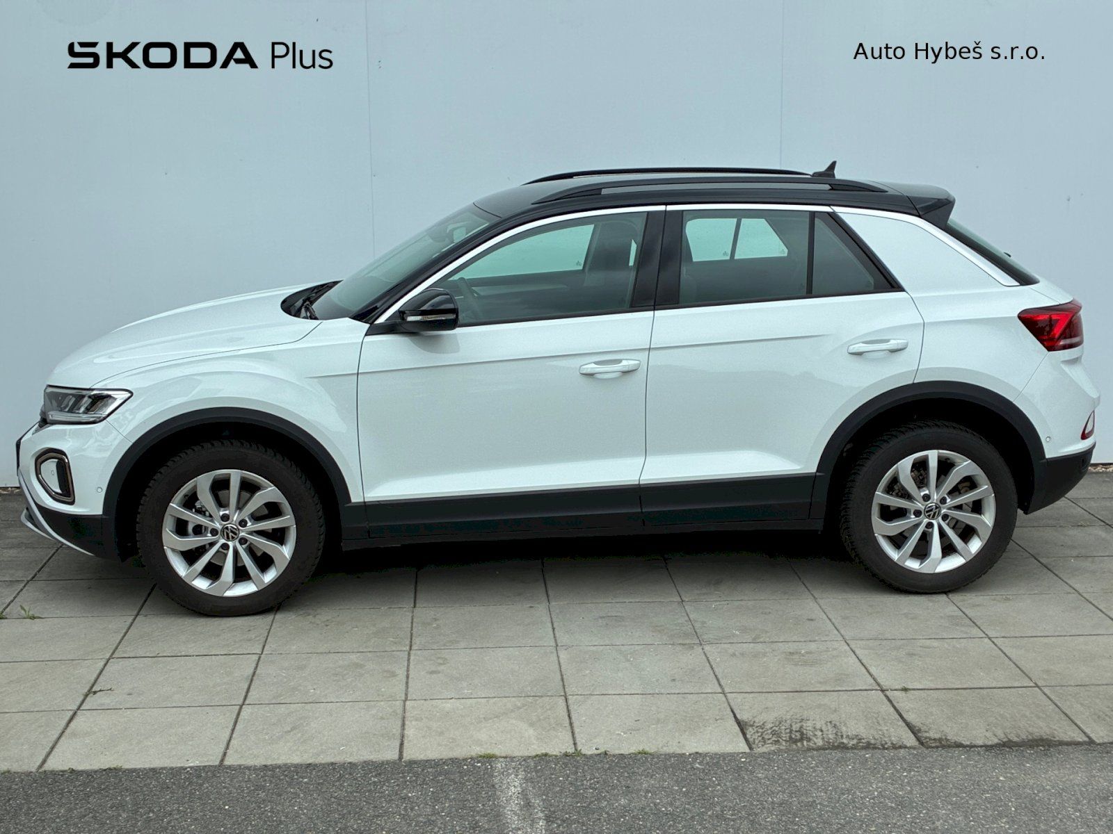 Volkswagen T-Roc, 1,0 TSI / 85 kW Life - fotka 3