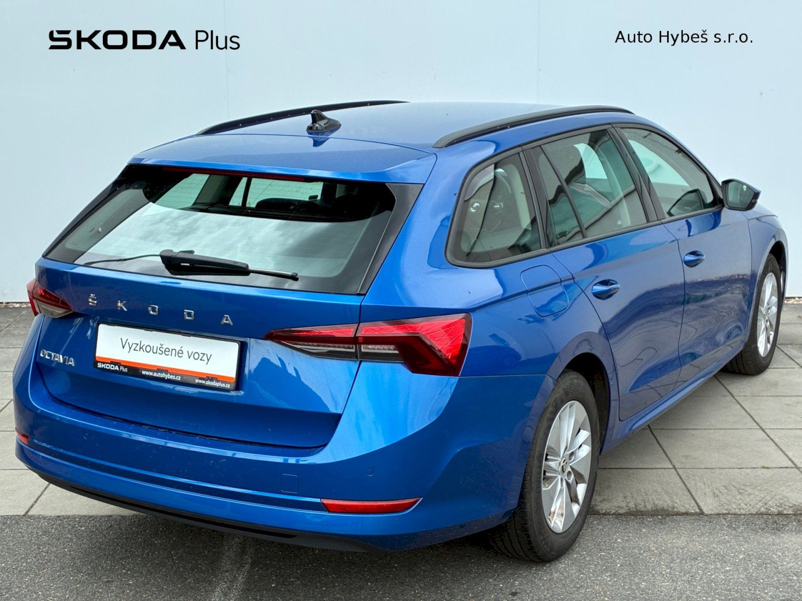 Škoda Octavia, Combi 2,0 TDI / 85 kW Ambition - fotka 2