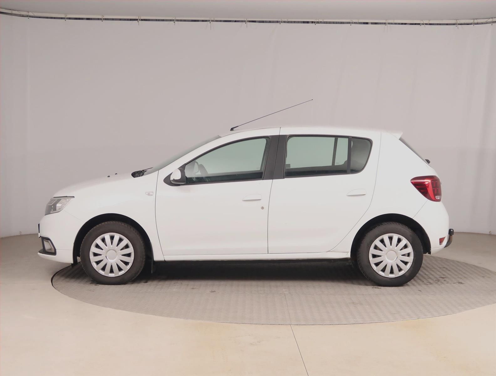 Dacia Sandero, 1.0 SCe, ČR,1.maj, Klima - fotka 3