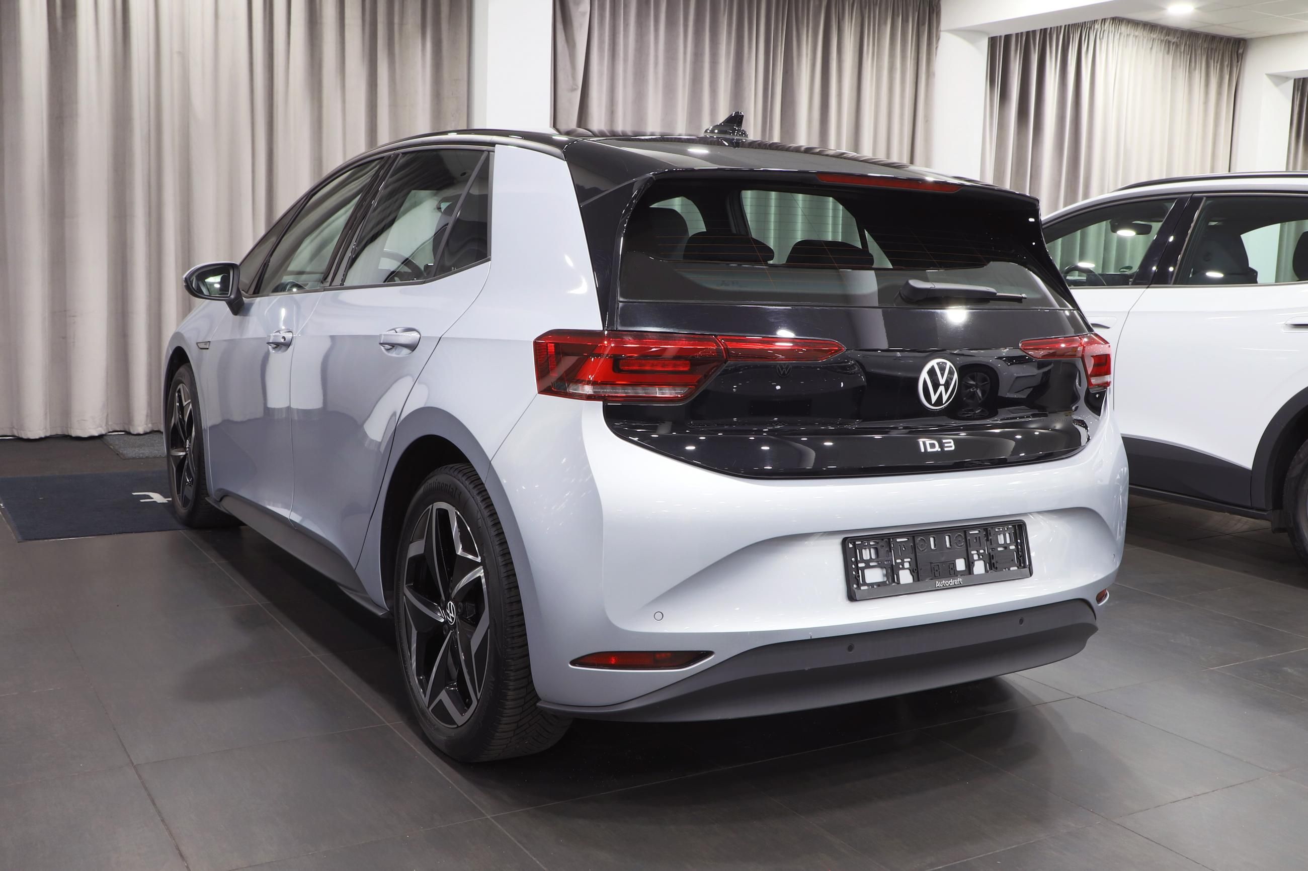 Volkswagen ID.3, ID.3 Pro 150kW / ALU 19'' - fotka 4