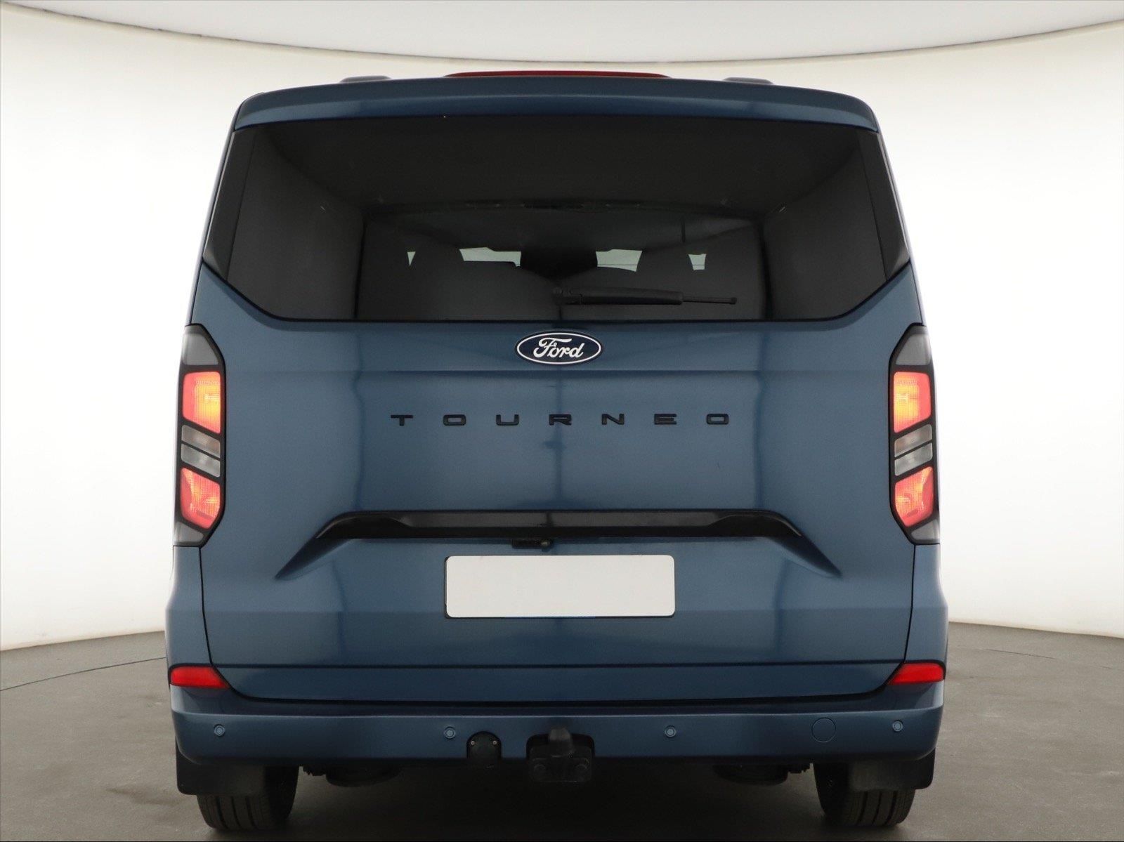 Ford Tourneo Custom, 2.0 EcoBlue, Titanium, 1Maj - fotka 4