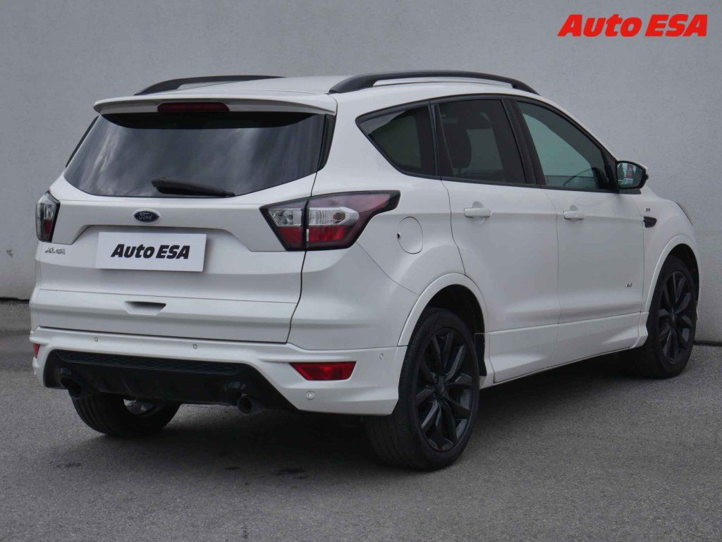 Ford Kuga, 2.0 TDCi 4x4,ČR,ST-Line - fotka 4