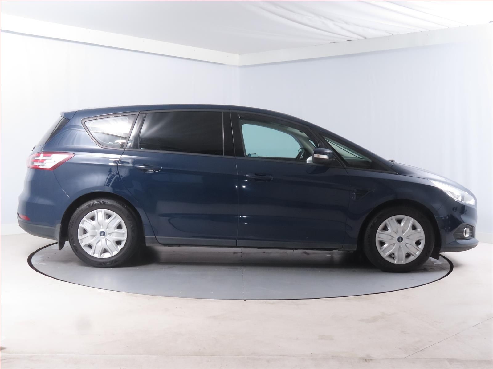 Ford S-MAX, 2.0 TDCi, Navi, Xenony - fotka 6