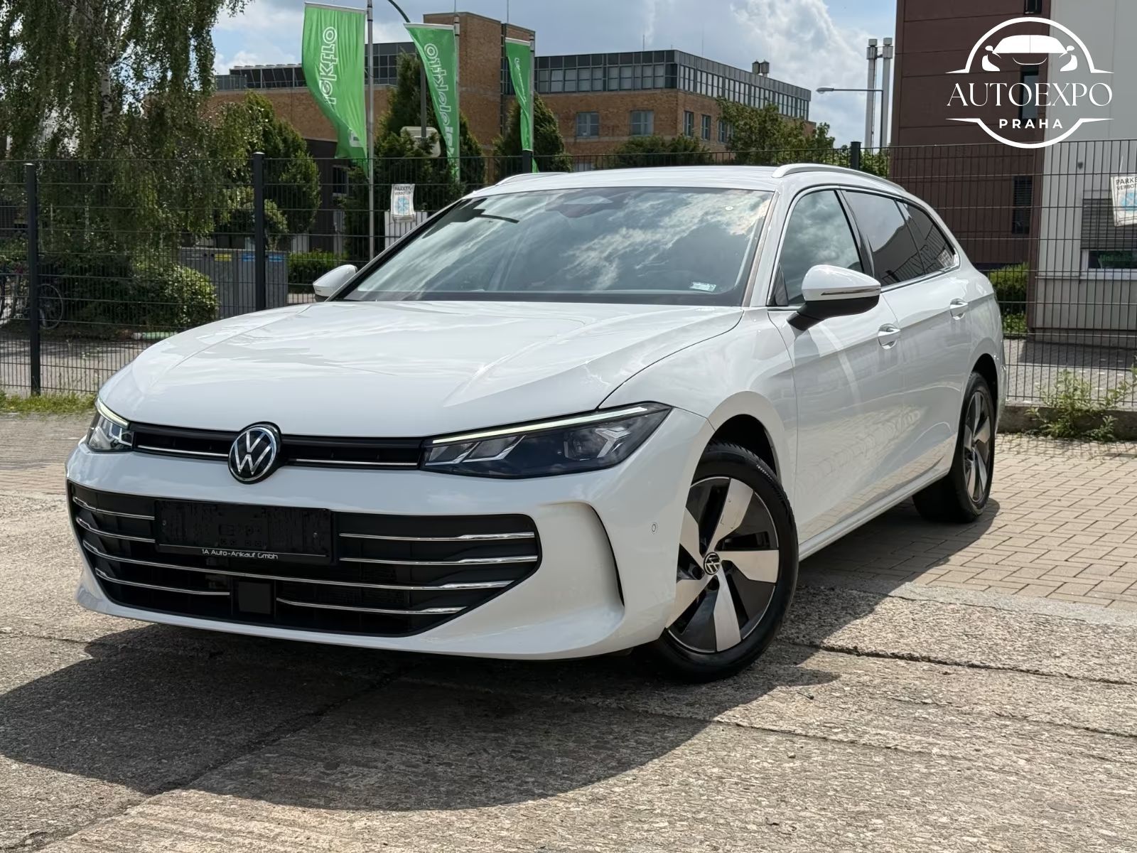 Volkswagen Passat Variant, Passat1.5 eTSI Business/Kamera - fotka 3