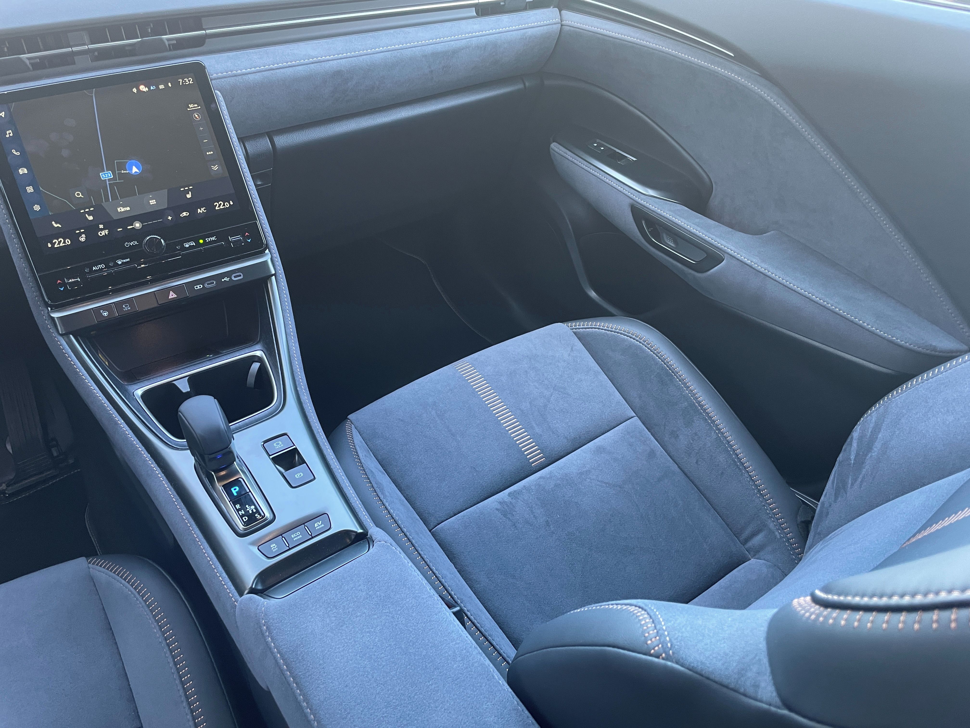 Lexus LBX, 1,5 HSD COOL ADVANCED - fotka 6