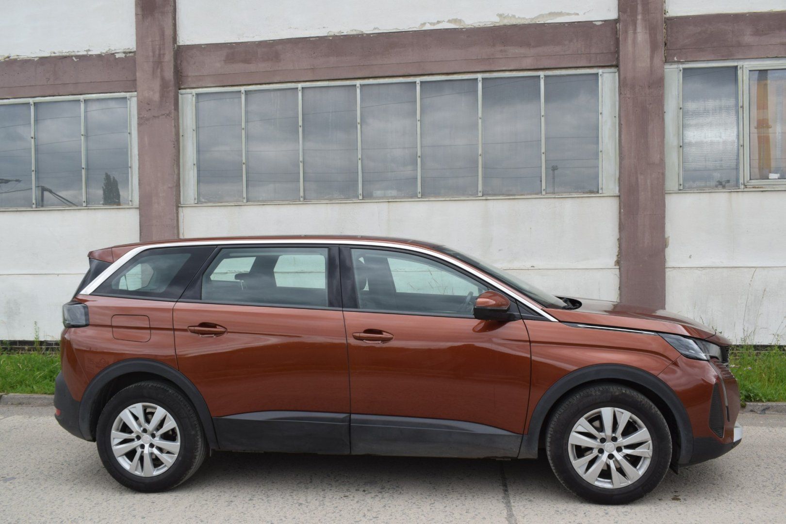 Peugeot 5008, 1. majitel,serviska, nový v ČR - fotka 6