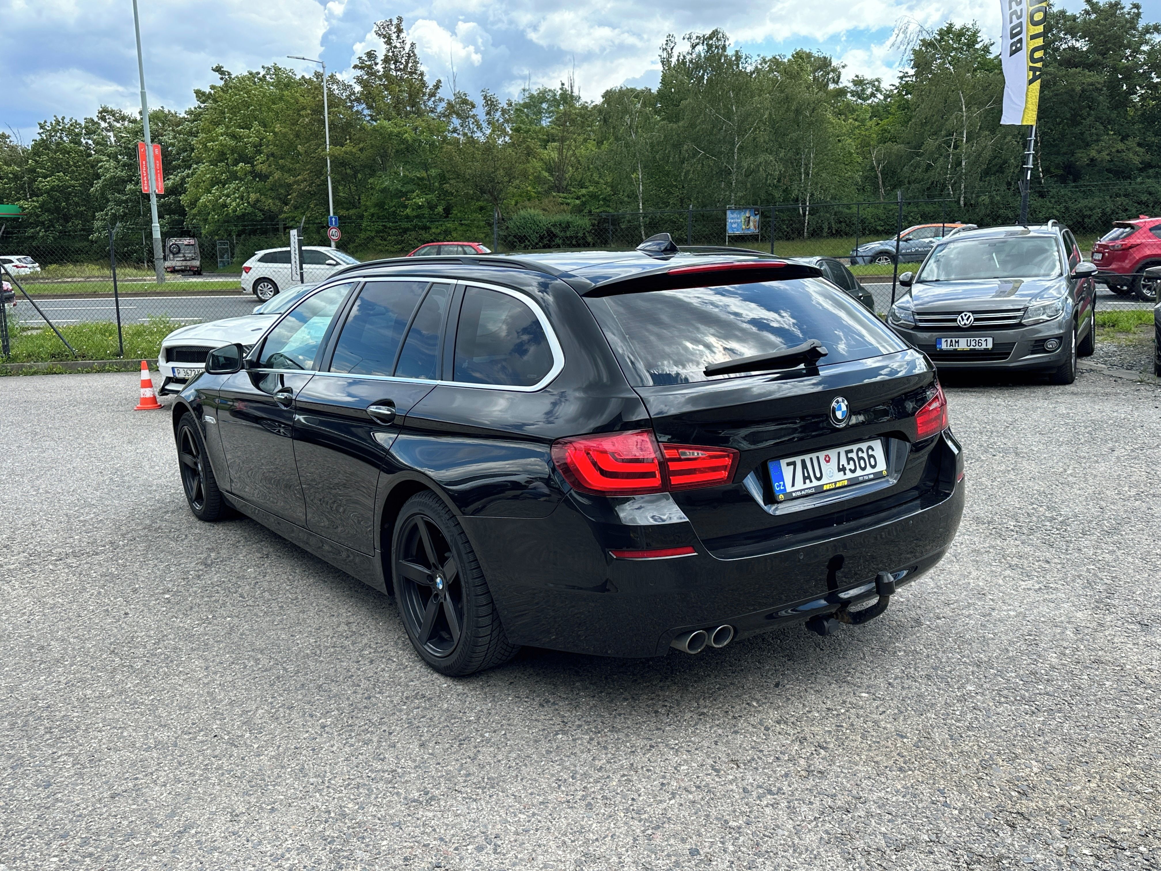 BMW Řada 5, BMW 525D 2013 - fotka 6