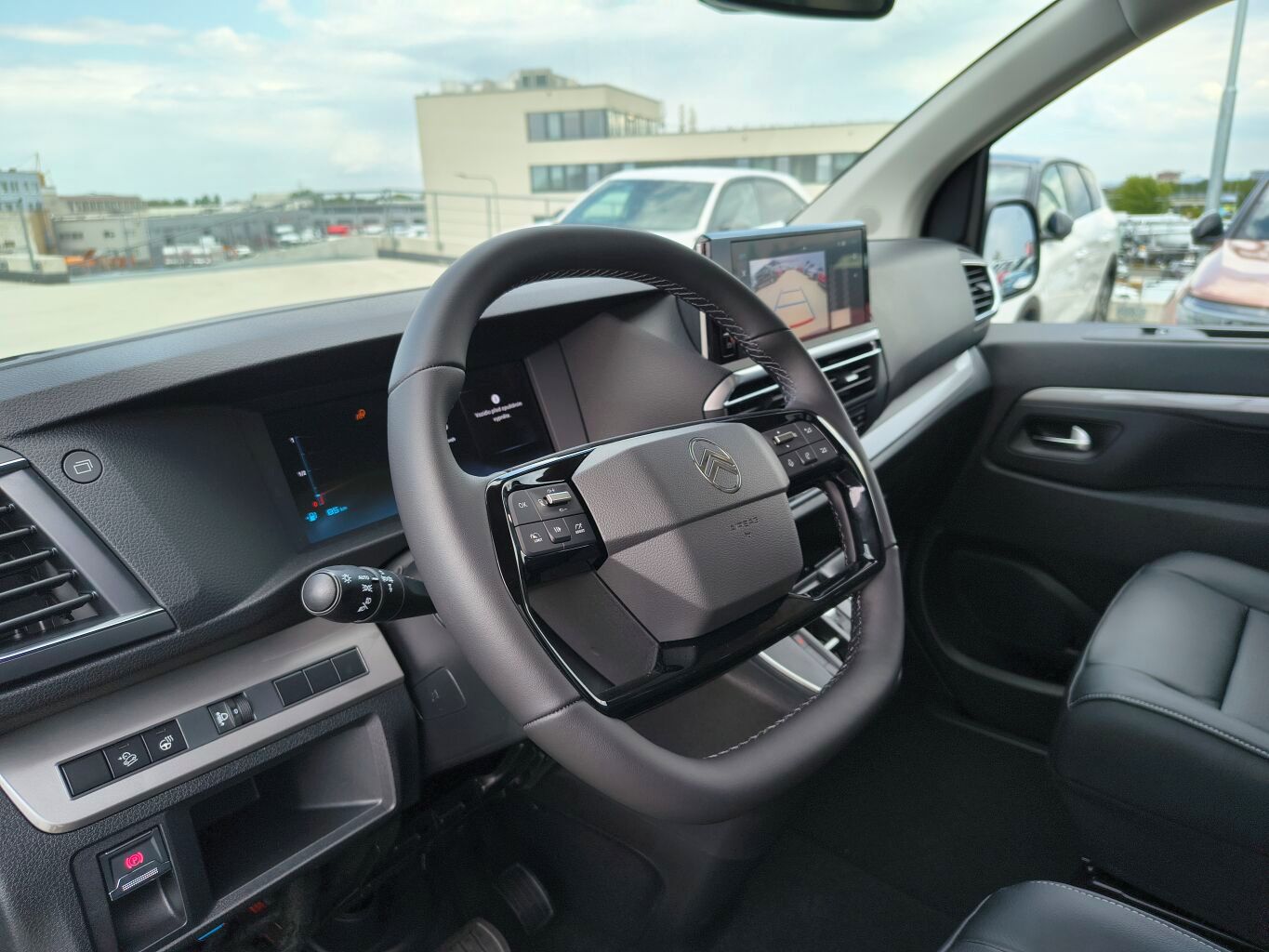 Citroën SpaceTourer, 4652 SHINE M 2.0 BlueHDi 180 S - fotka 6