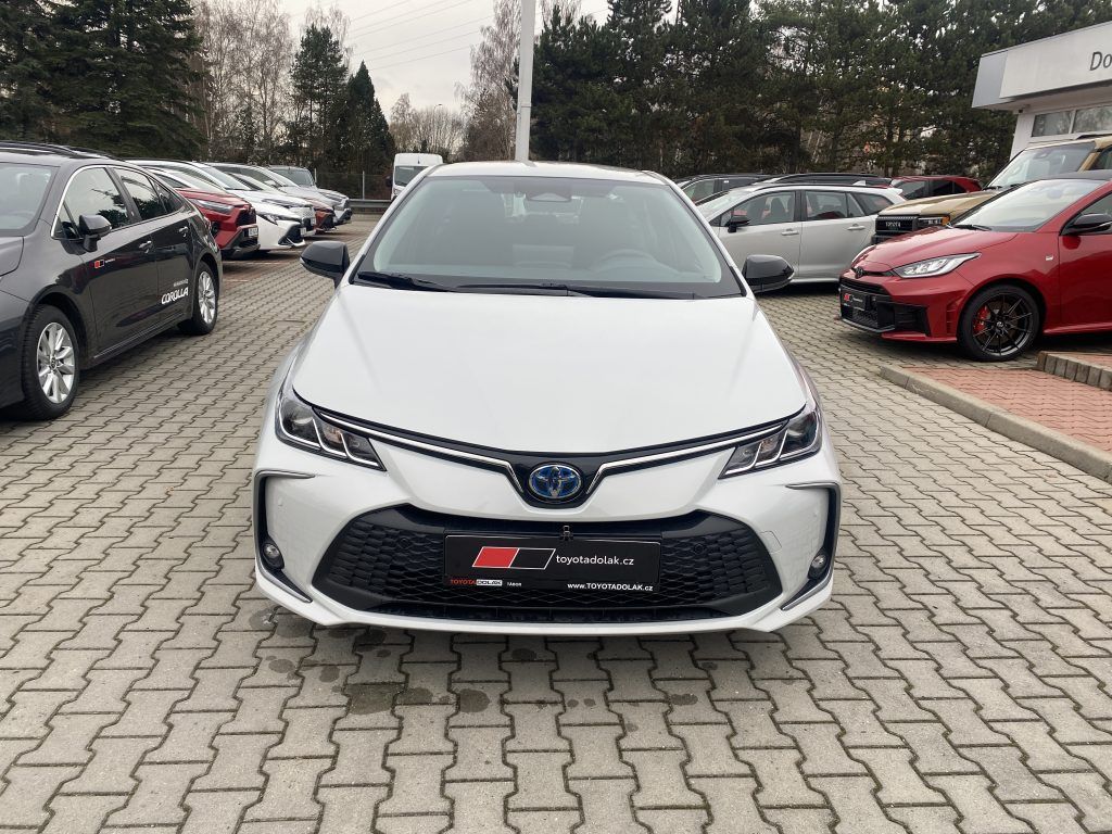 Toyota Corolla, 1.8 Hybrid Comfort Tech - fotka 2