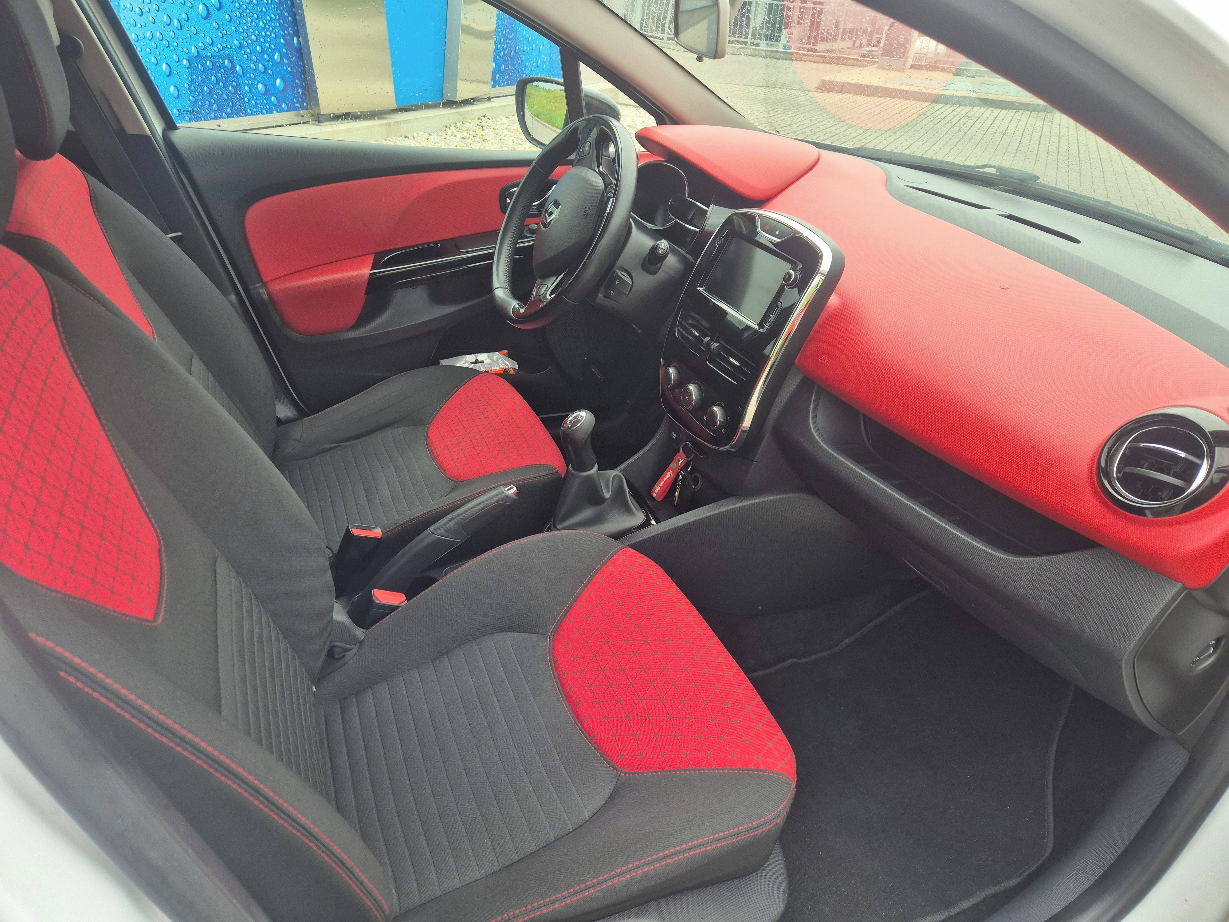 Renault Clio, 1.4 Mpi jednoduché - fotka 5