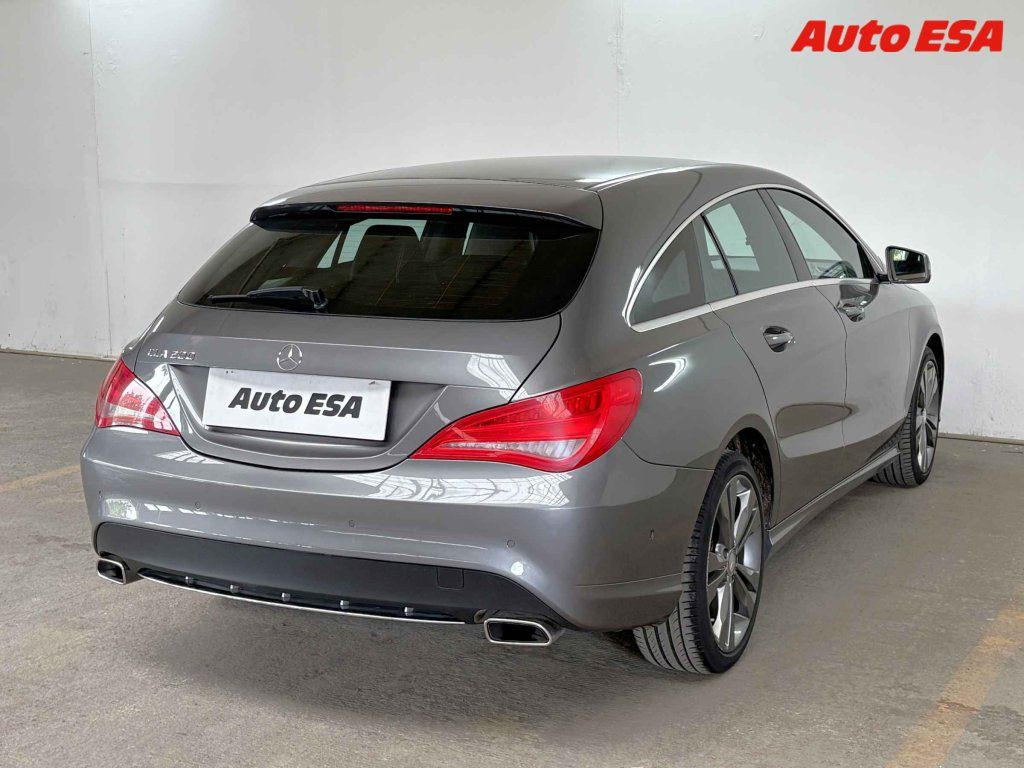 Mercedes-Benz CLA, 1.6 200,AT - fotka 4