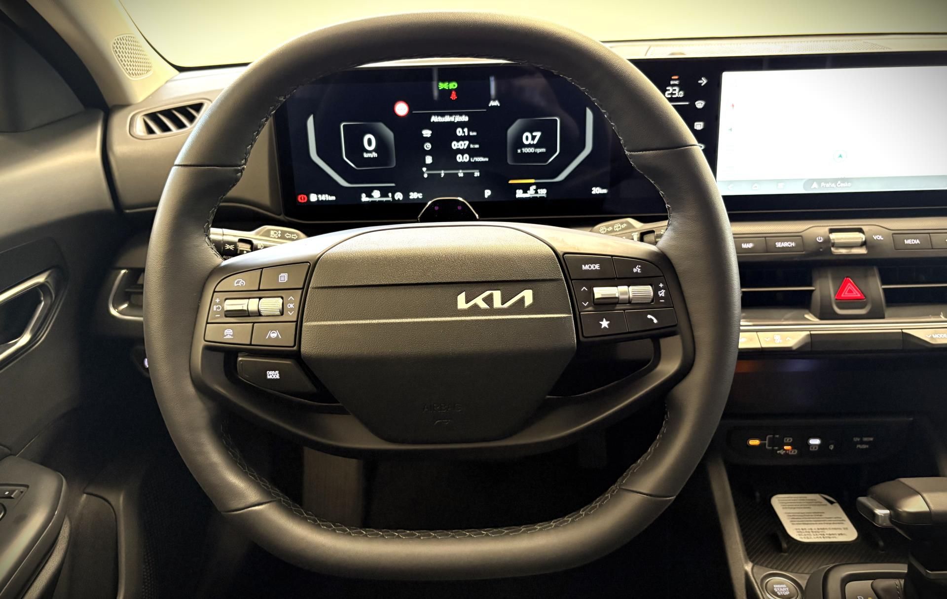Kia K4, 1,6 T-GDi GPF 7DCT TOP 110 KW - fotka 6