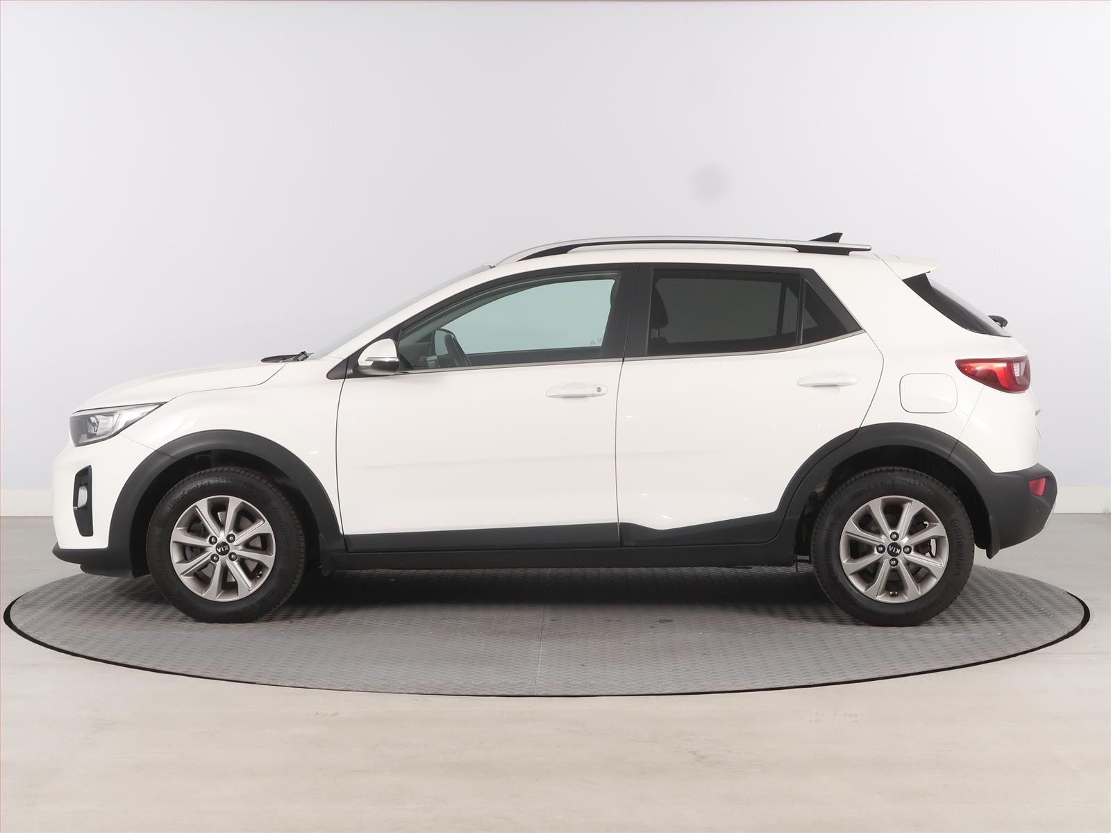 Kia Stonic, 1.25 CVVT, Serv.kniha, Navi - fotka 3