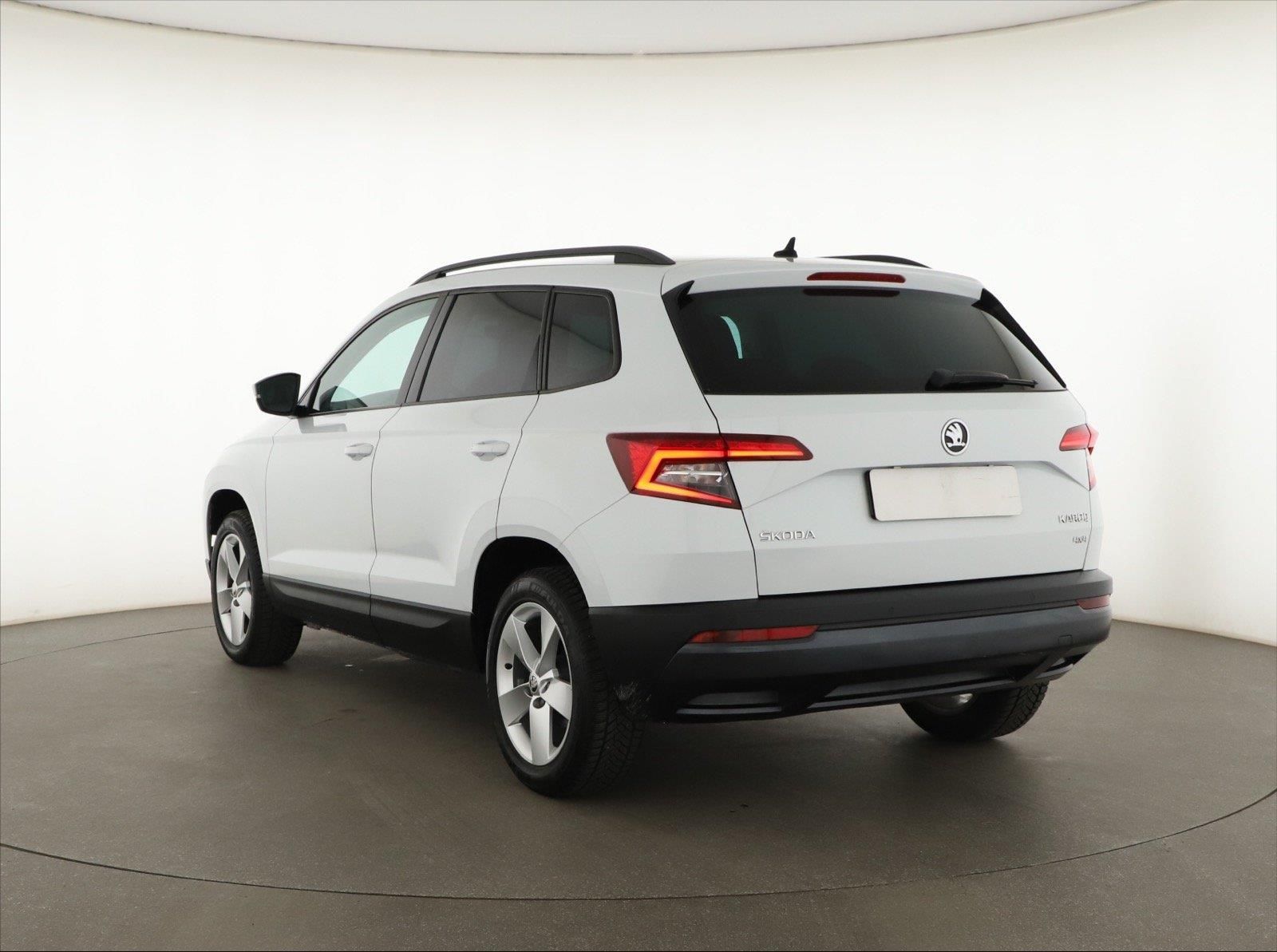 Škoda Karoq, 1.5 TSI, Automat, Navi - fotka 4