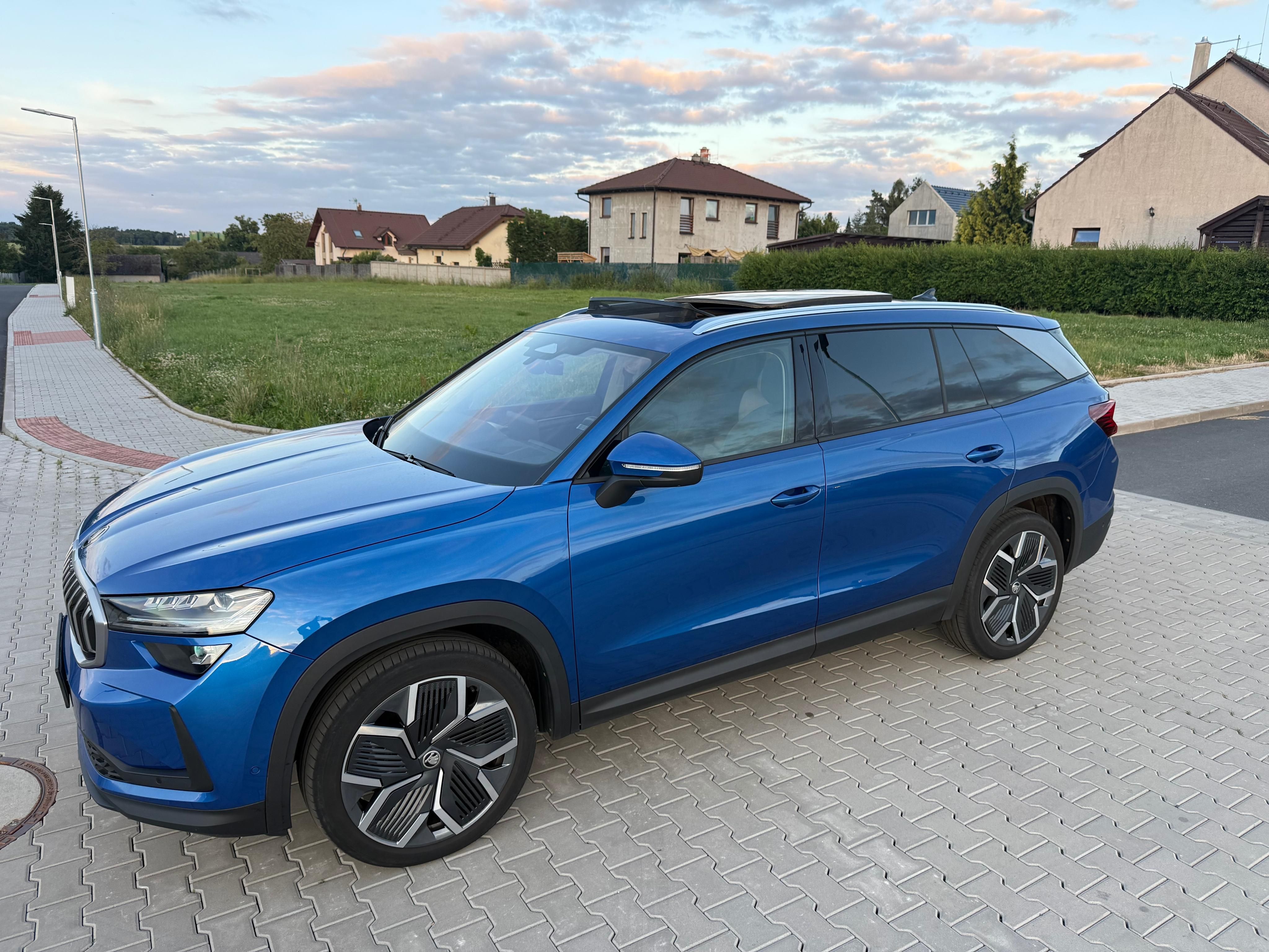 Škoda Kodiaq, 2.0 TDI 142kw 4x4,EXCLUSIVE,CZ - fotka 4