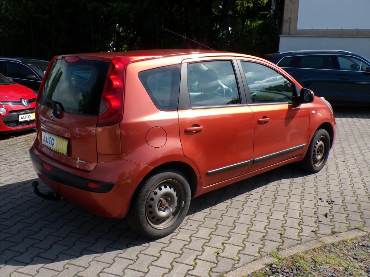 Nissan Note, 1,4 i  TAŽNÉ ZAŘÍZENÍ - fotka 4