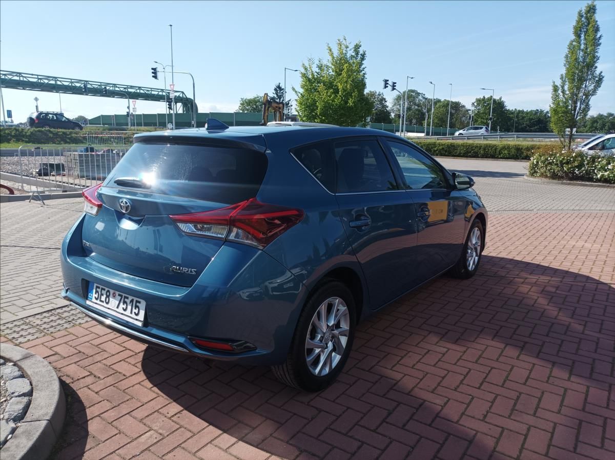Toyota Auris, 1,6 Active Trend+ 6M/T - fotka 5