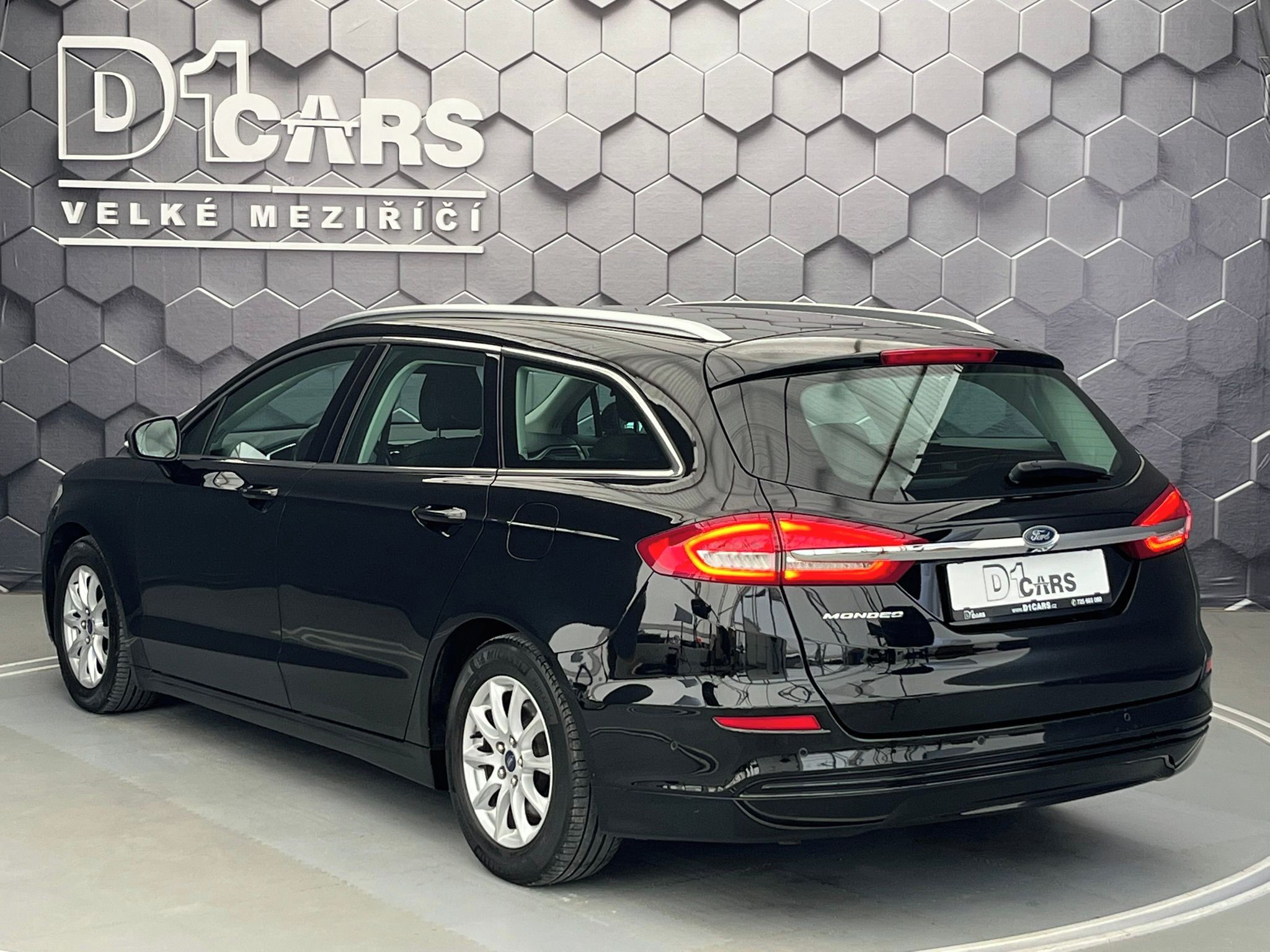 Ford Mondeo, 2.0 TDCi Titanium manuál Cebia - fotka 2