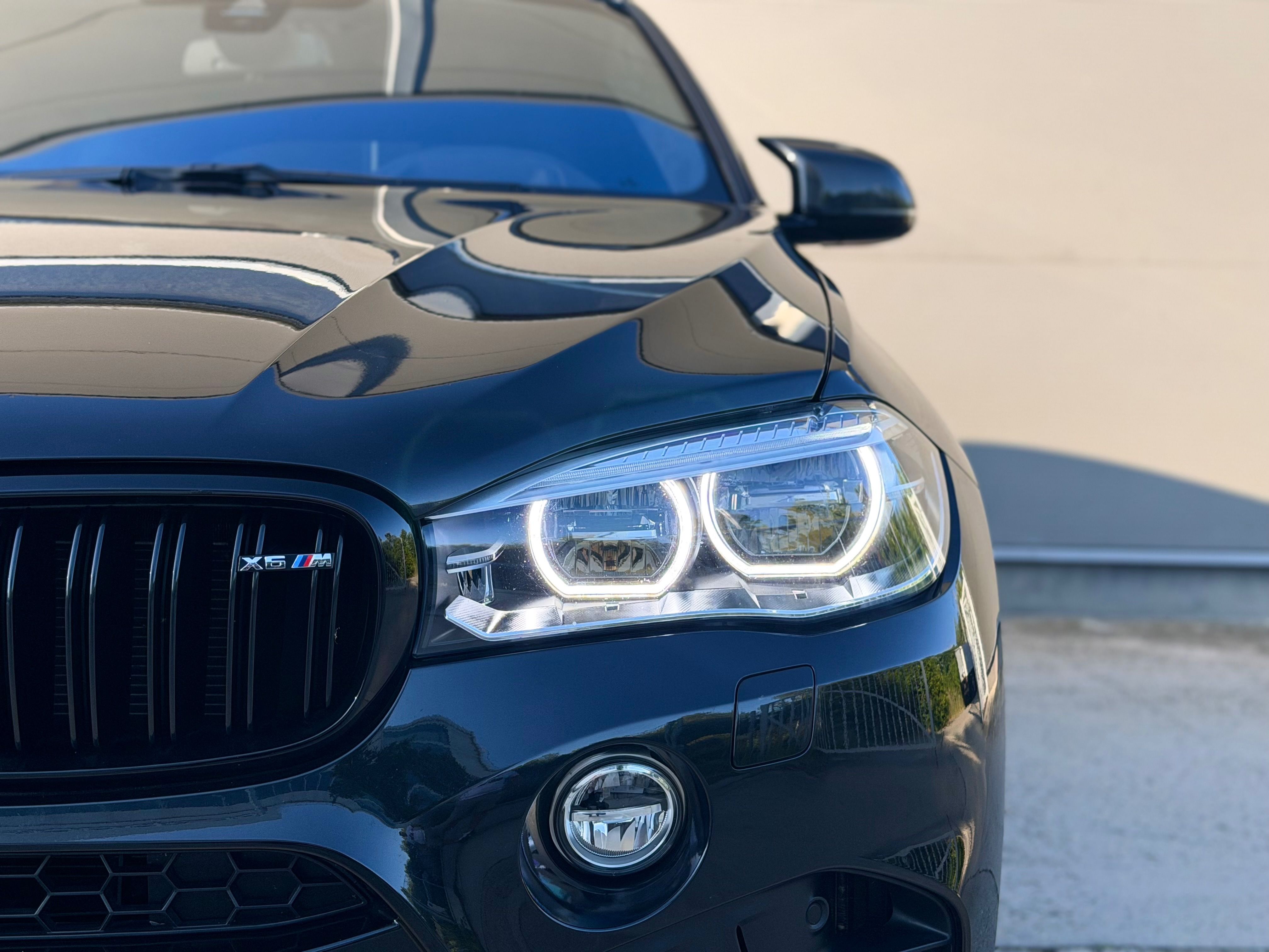 BMW X6, M BLACK FIRE EDITION - fotka 4