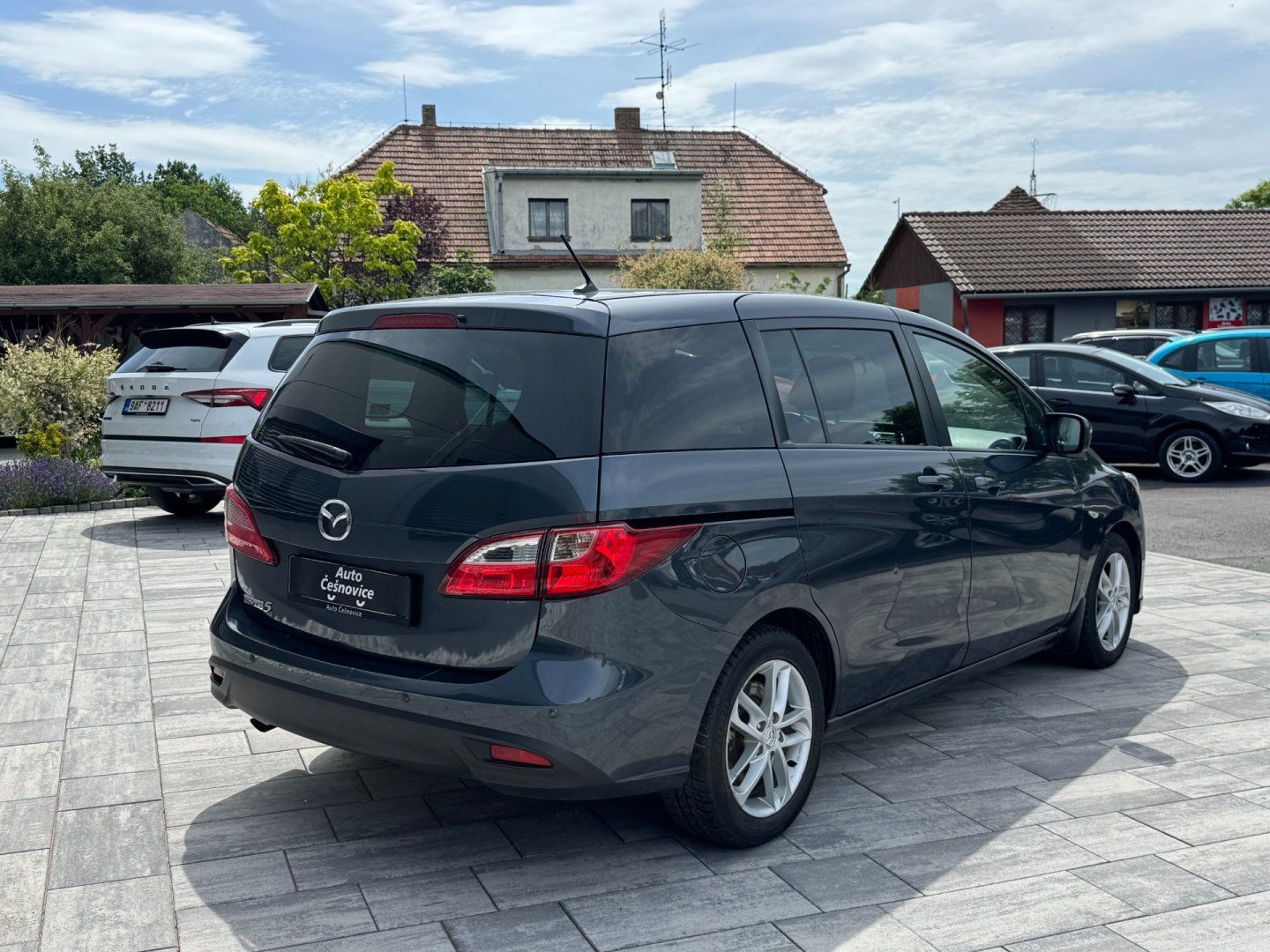 Mazda 5, 2,0 i 110 KW 7Míst - fotka 5
